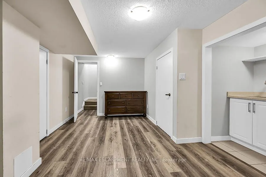 457 Queen Mary Drive