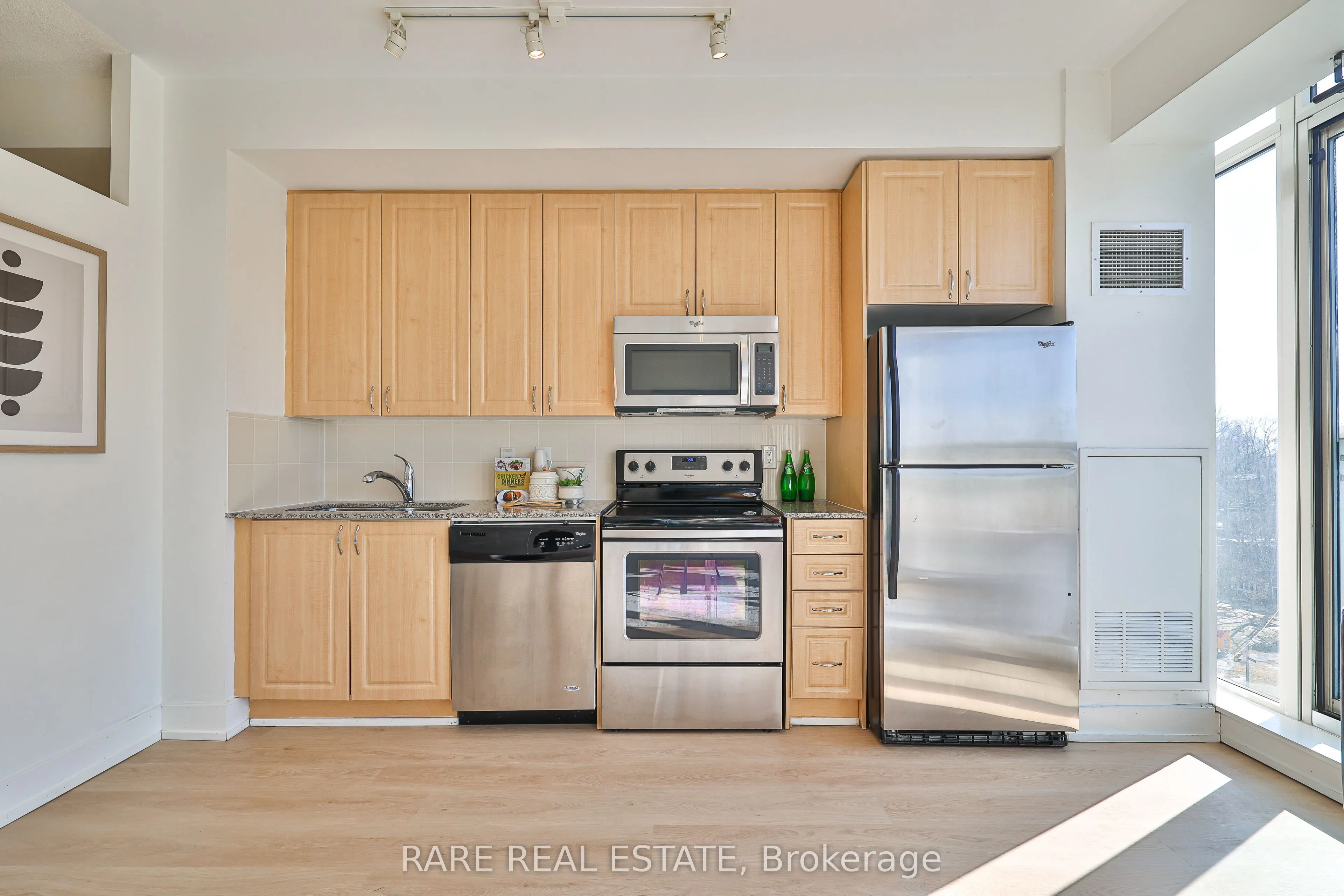 1638 Bloor Street W #607