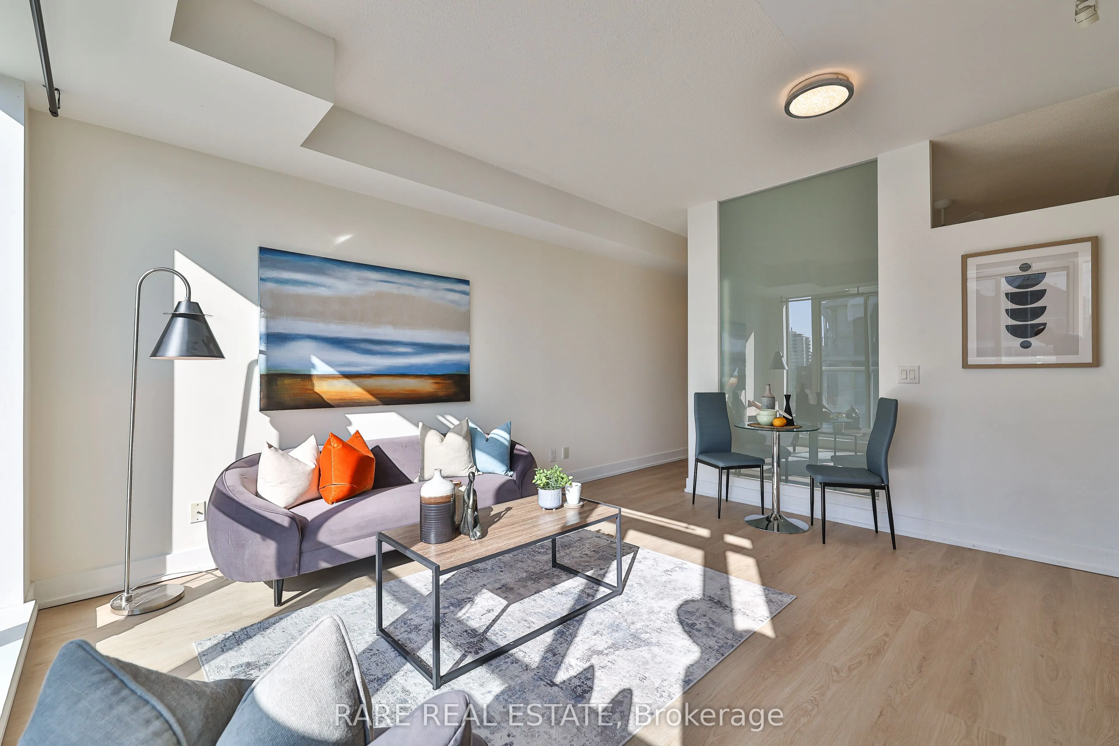 1638 Bloor Street W #607