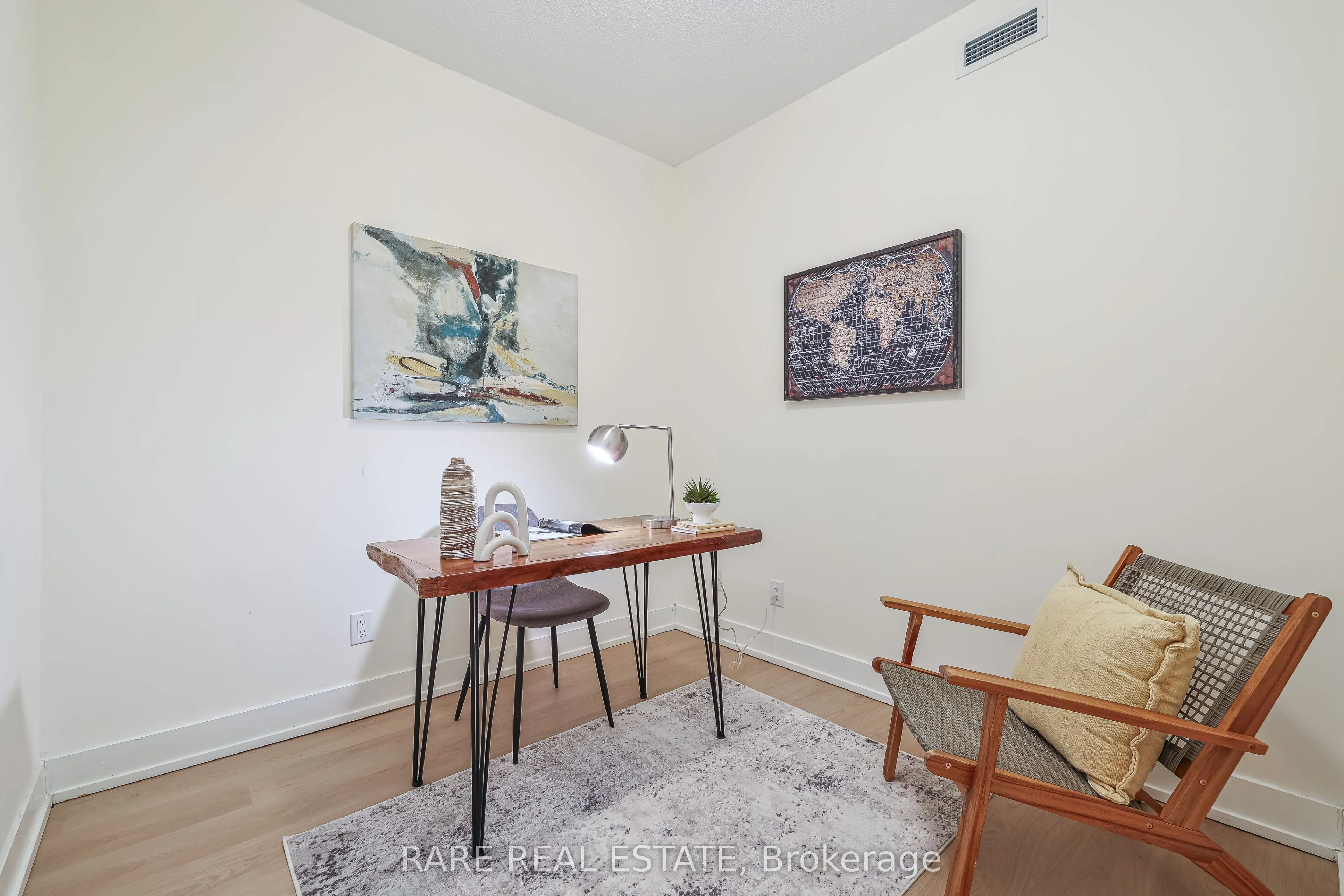 1638 Bloor Street W #607