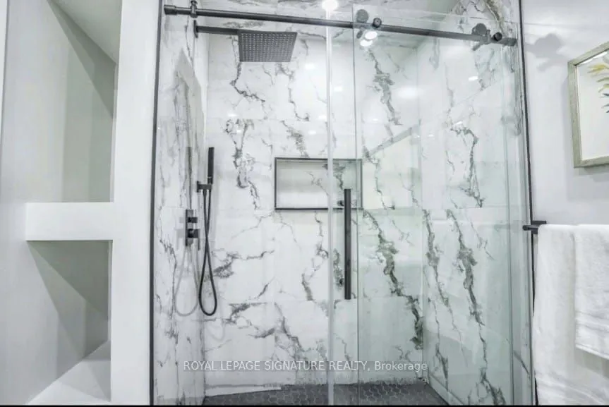 24 Richwood Crescent