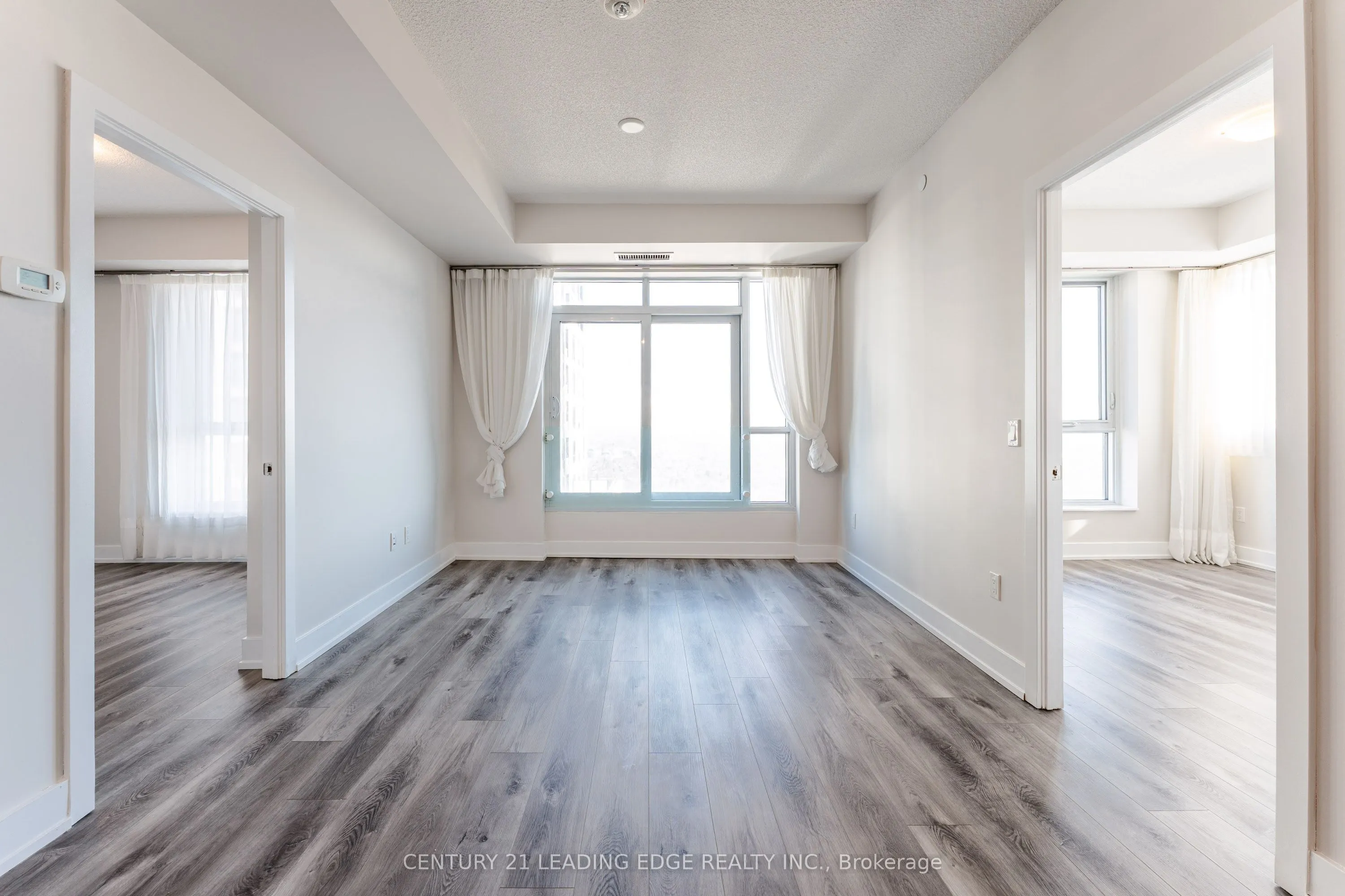 7 MABELLE Avenue #3807