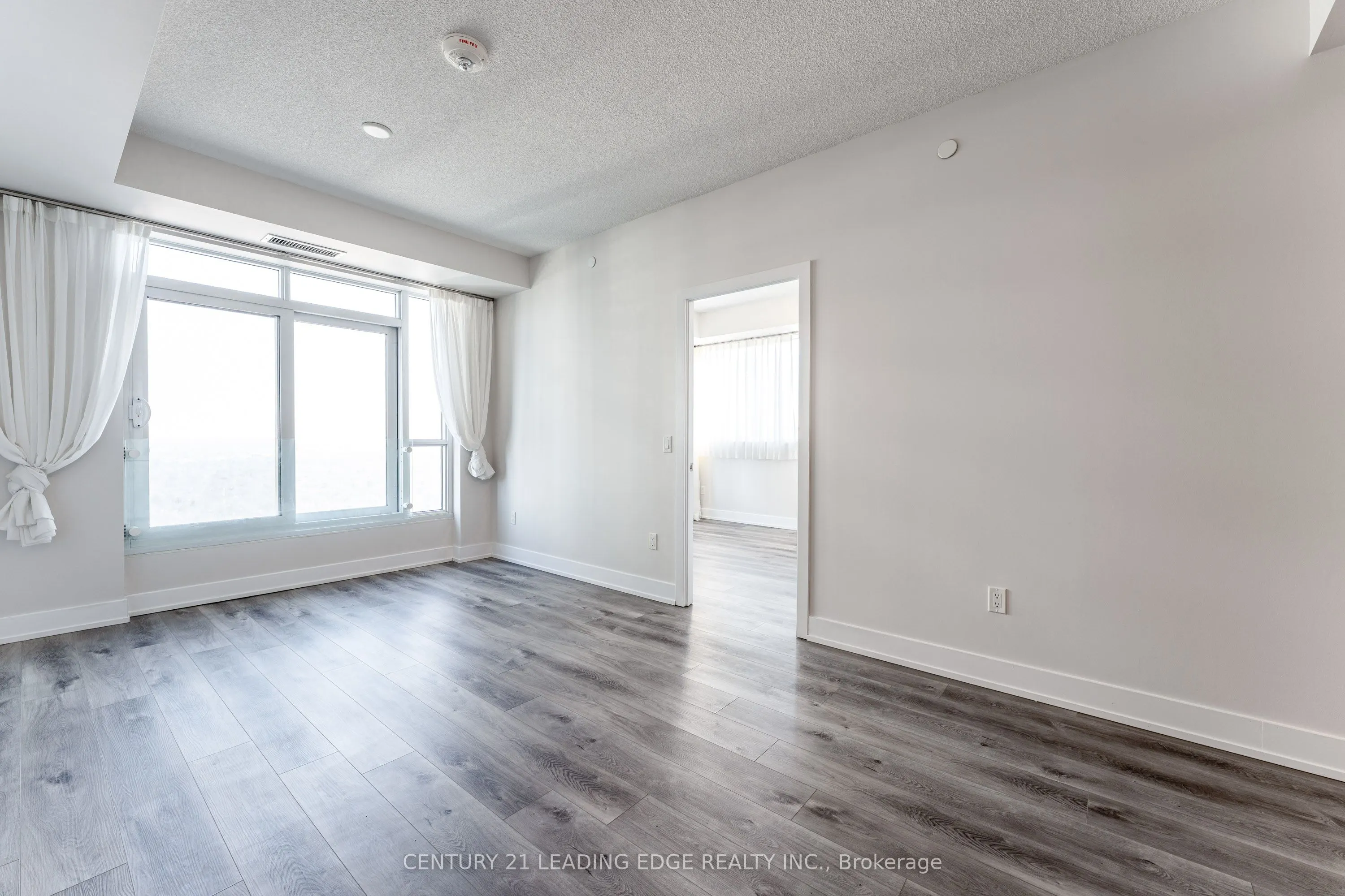 7 MABELLE Avenue #3807