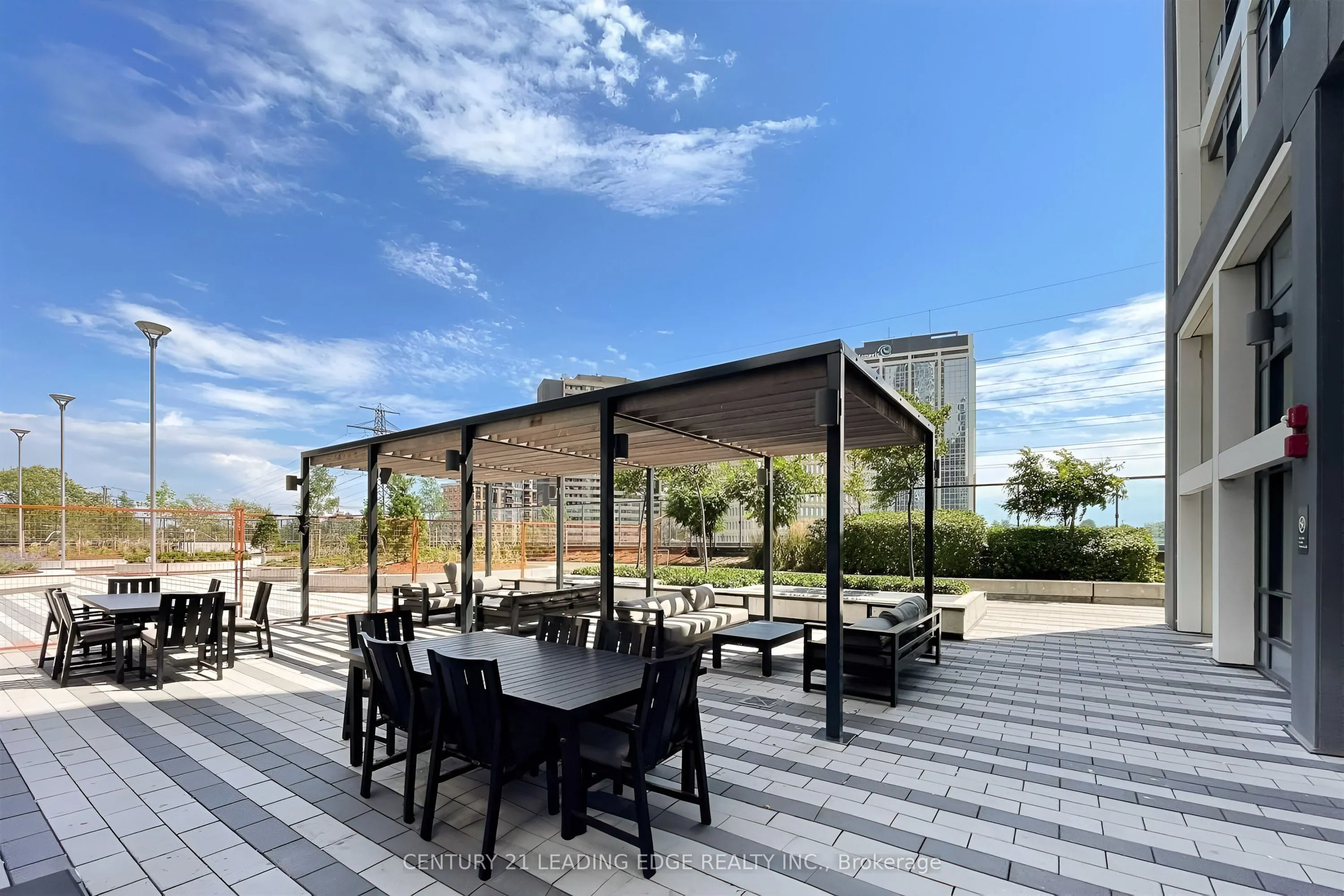 7 MABELLE Avenue #3807