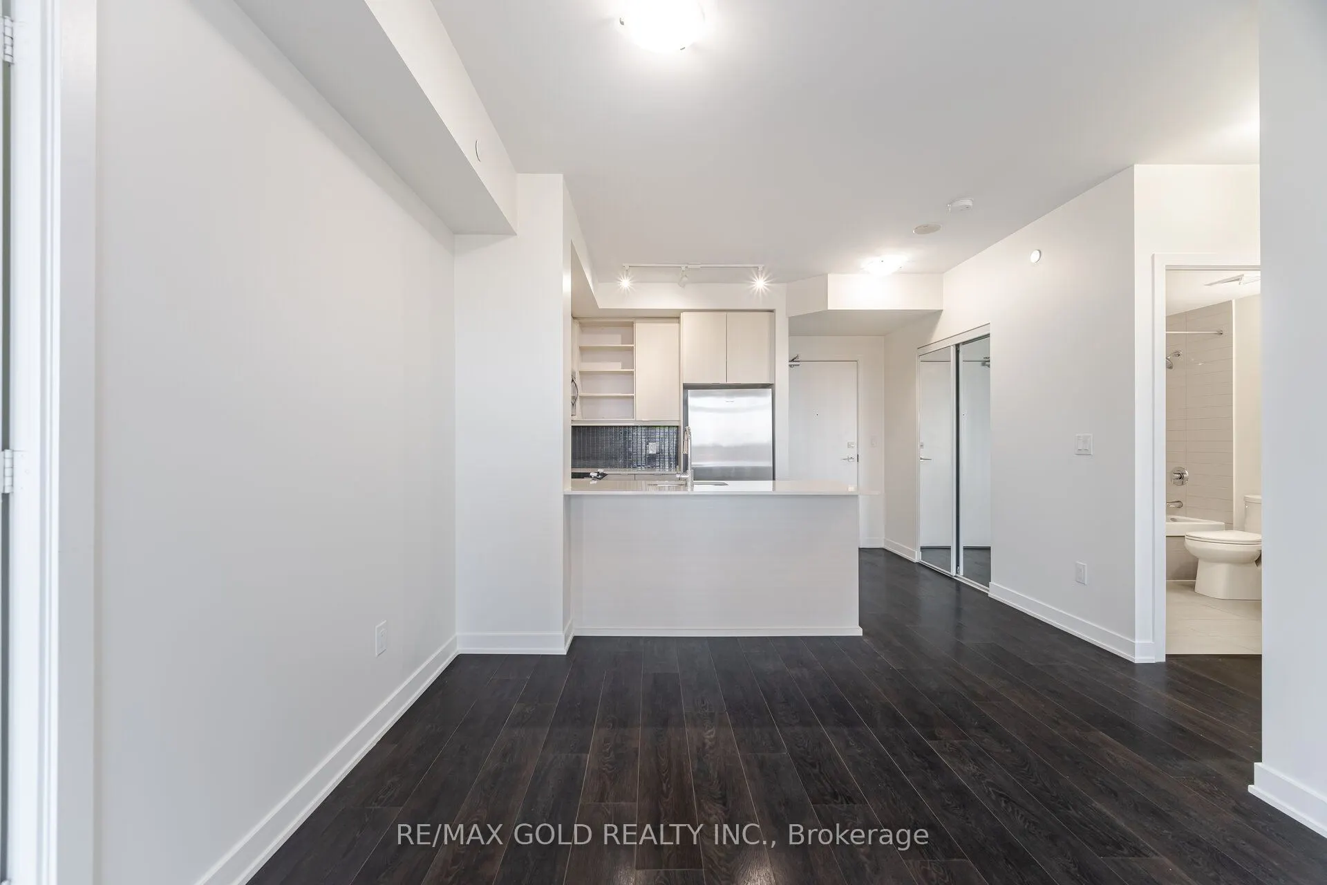 4633 Glen Erin Drive #607