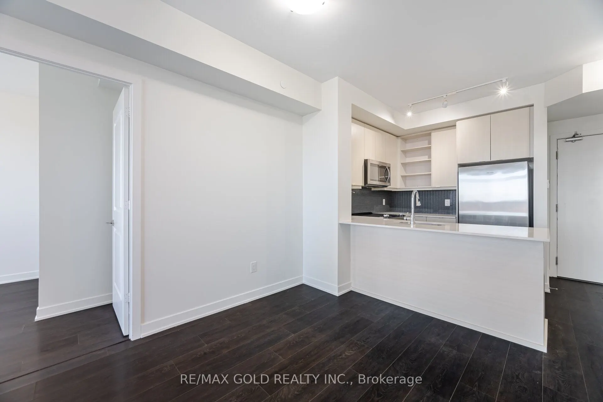 4633 Glen Erin Drive #607
