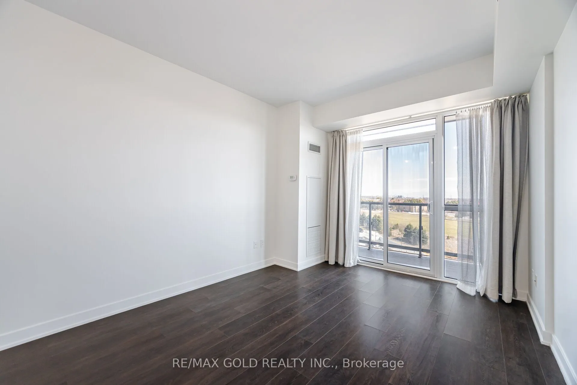 4633 Glen Erin Drive #607