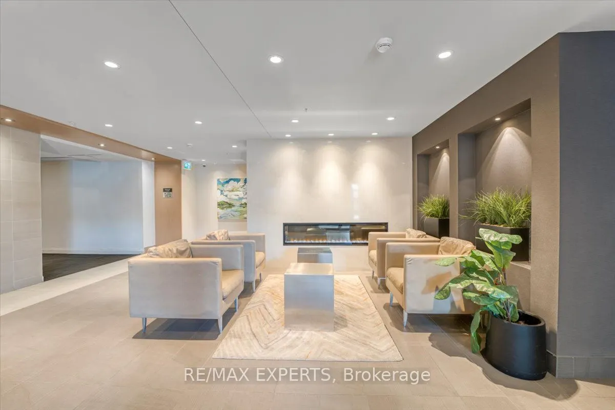 1105 Leger Way E, #527