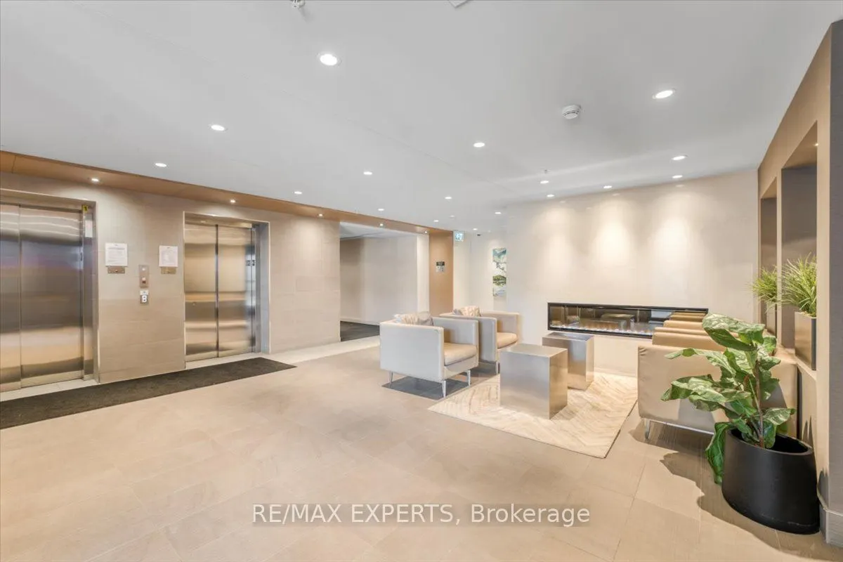 1105 Leger Way E, #527