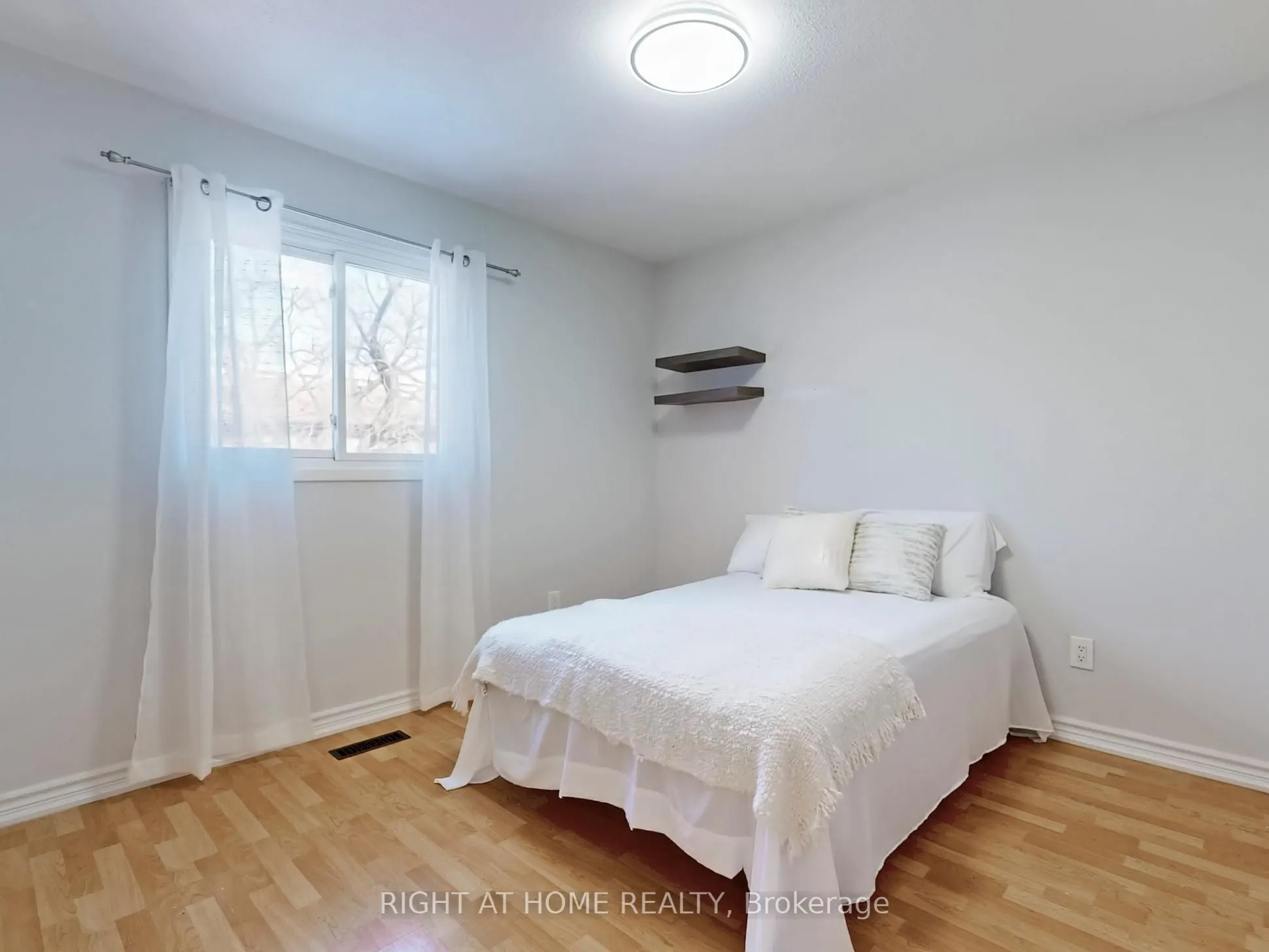 116 Floribunda Crescent