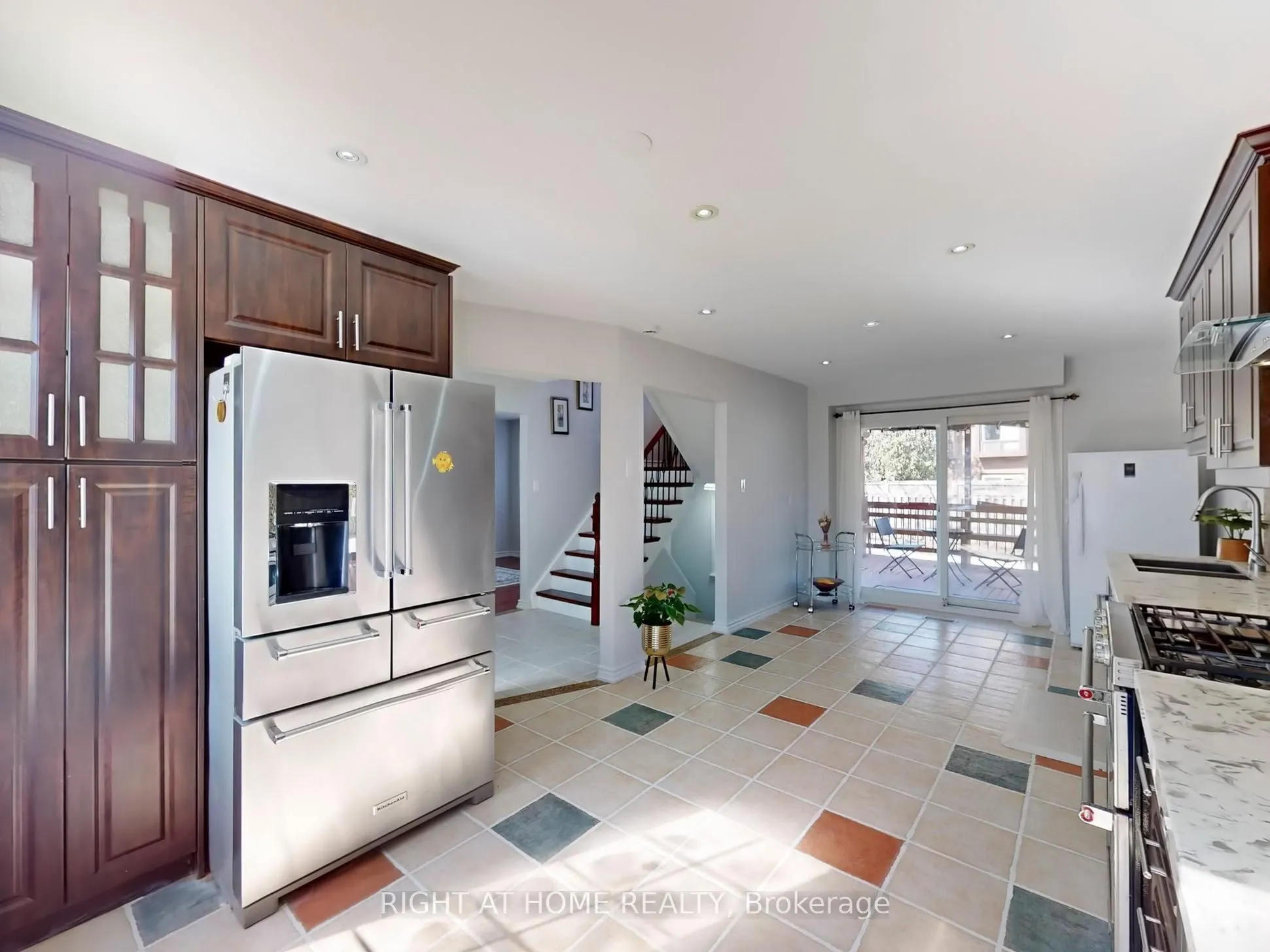 116 Floribunda Crescent