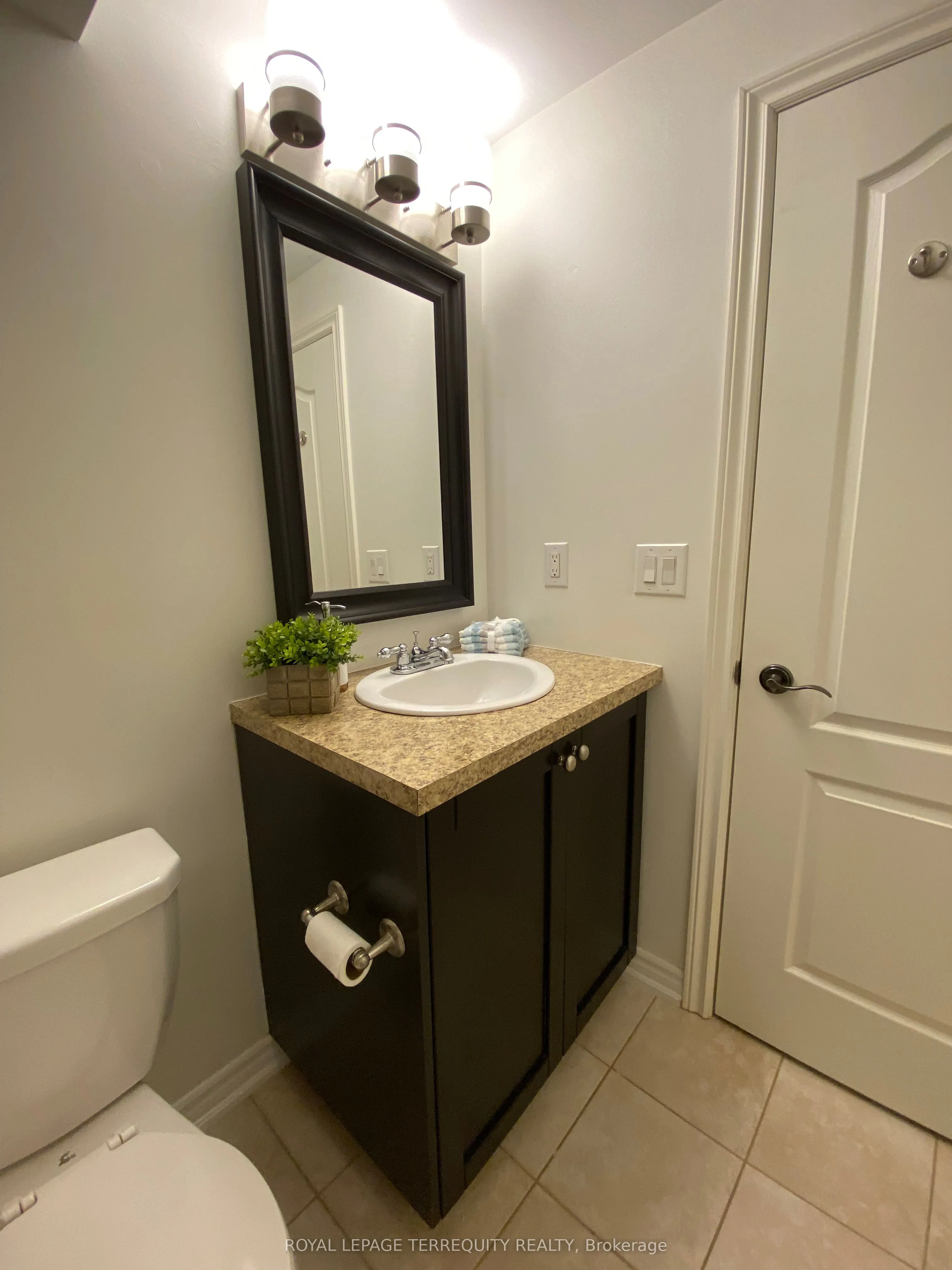 20B Lunness Road, #Lower