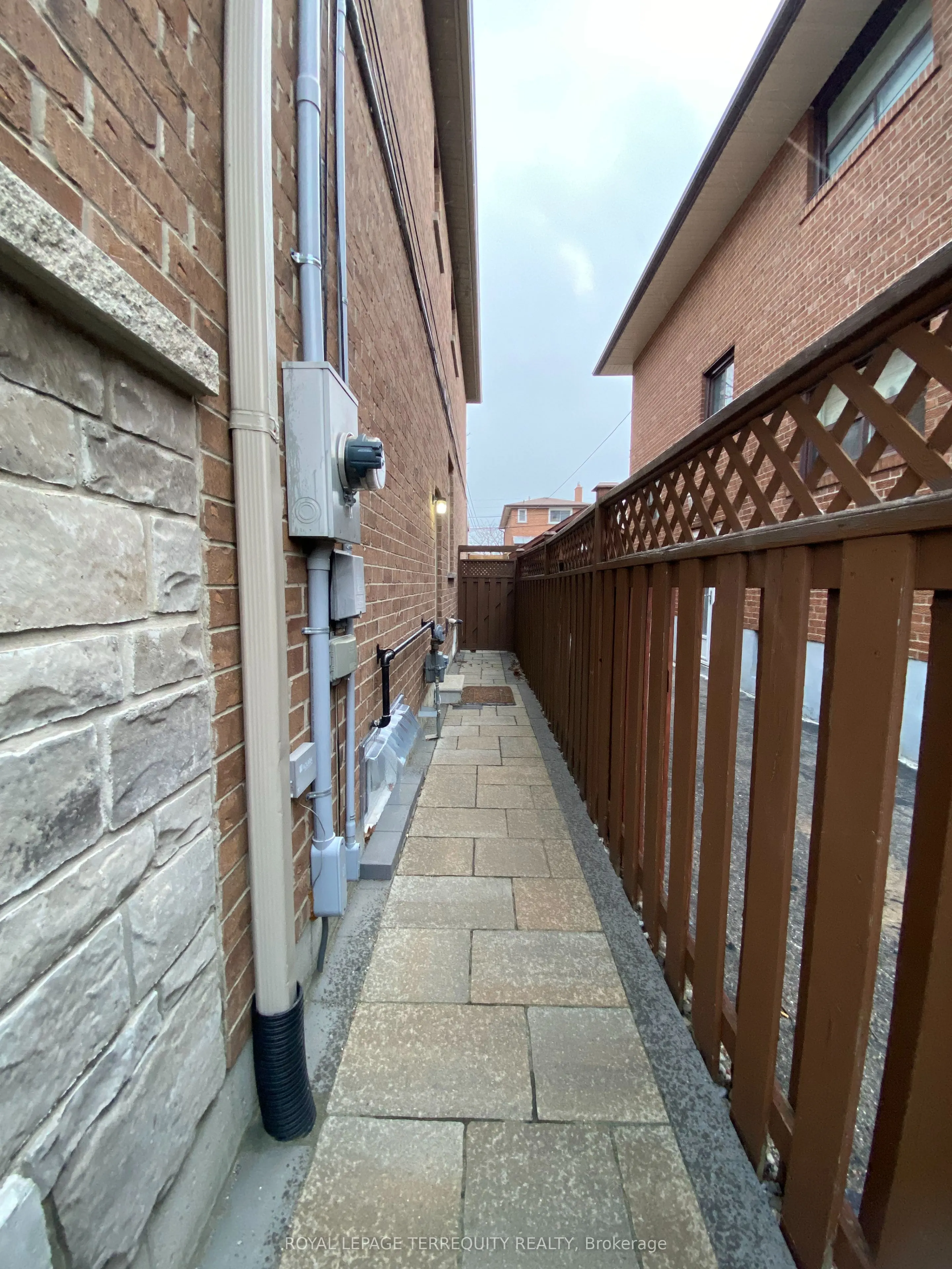 20B Lunness Road, #Lower