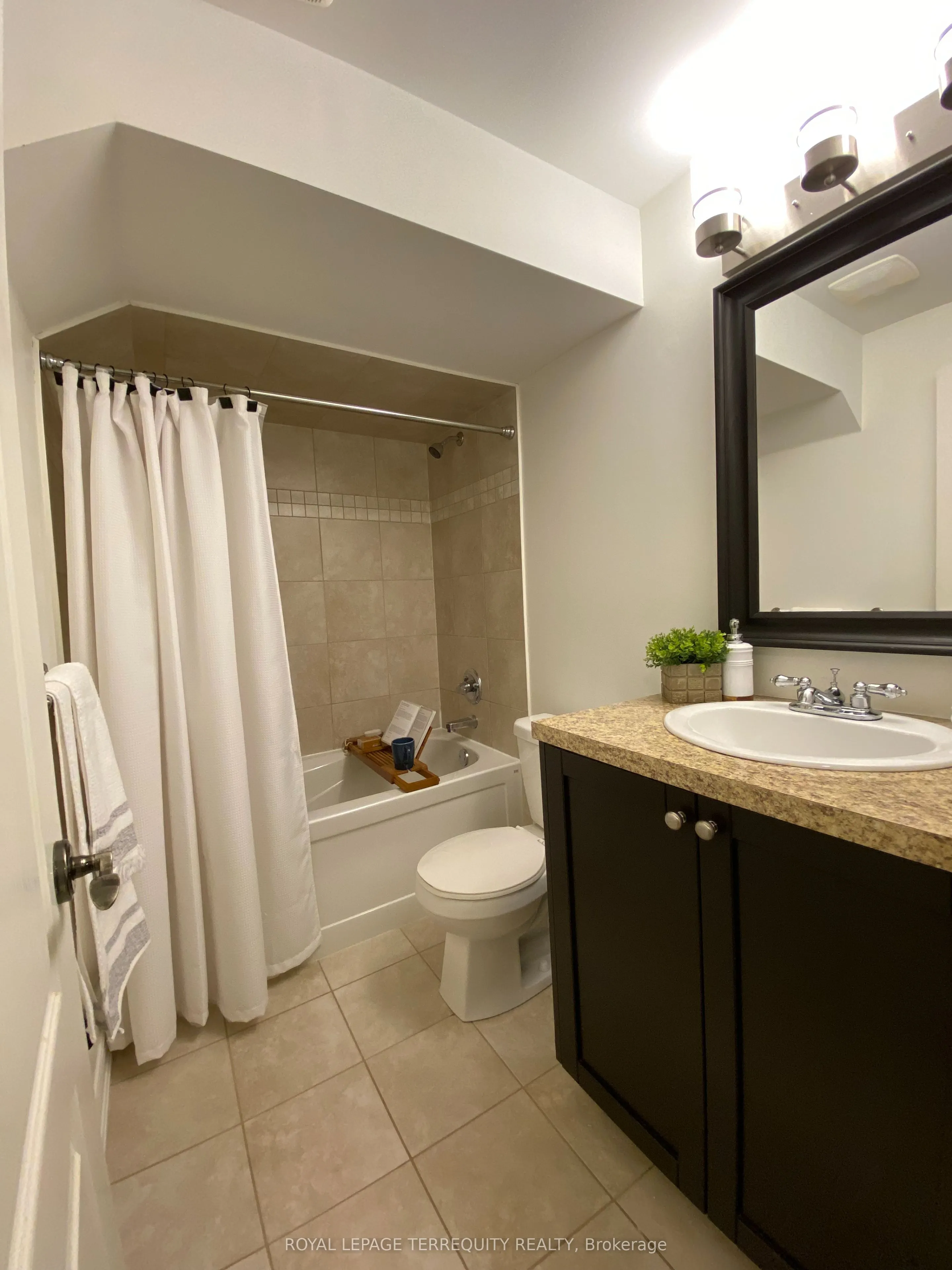 20B Lunness Road, #Lower
