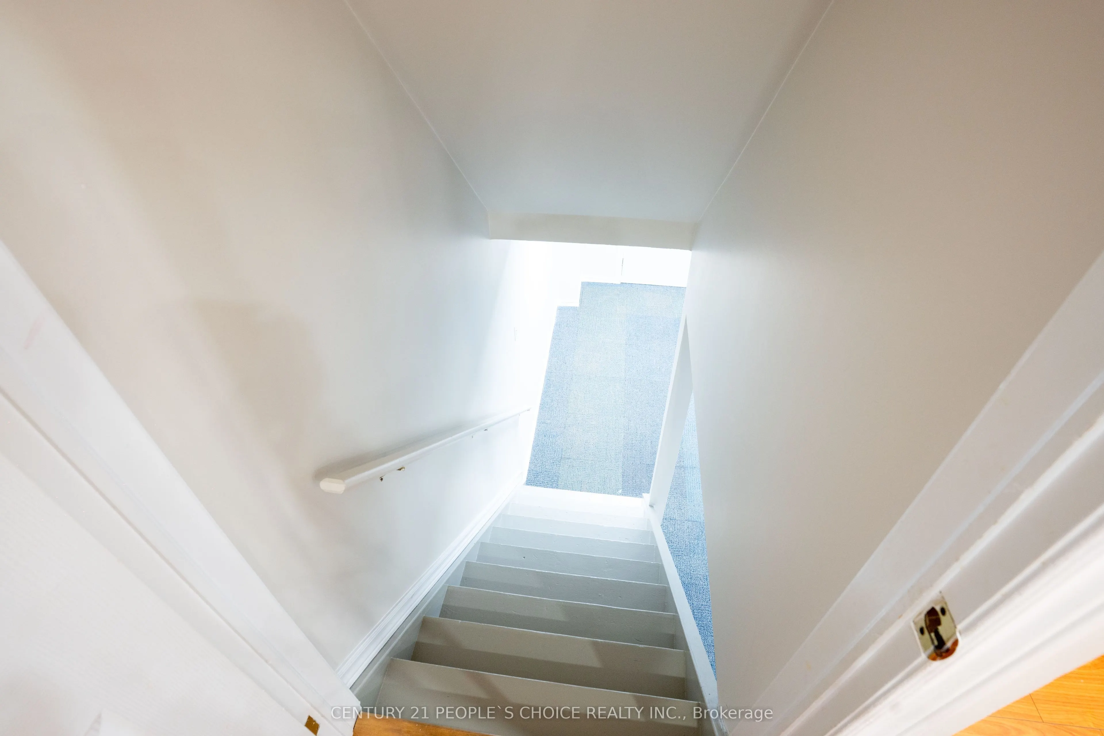 61 Quail Feather Crescent