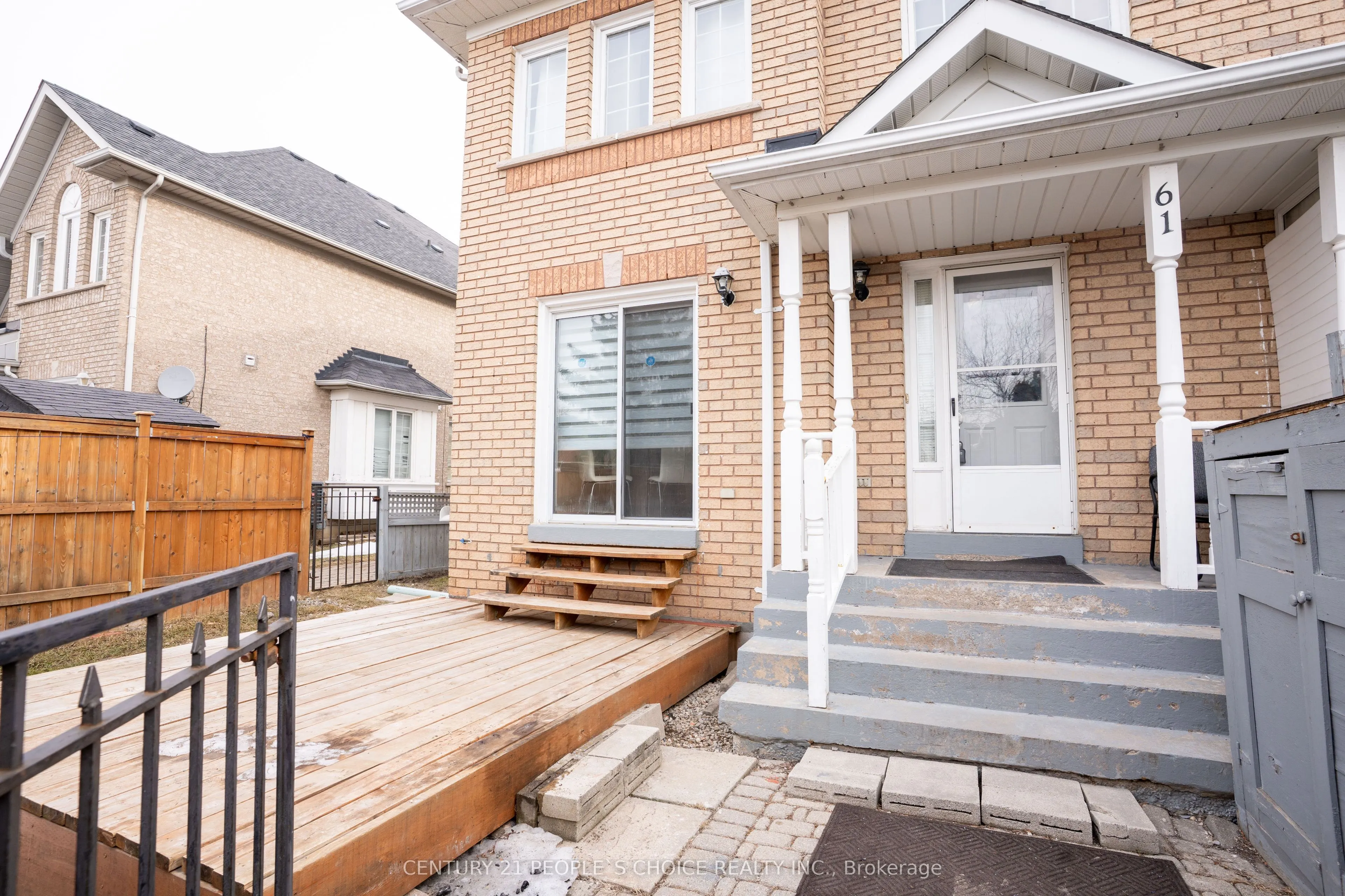 61 Quail Feather Crescent