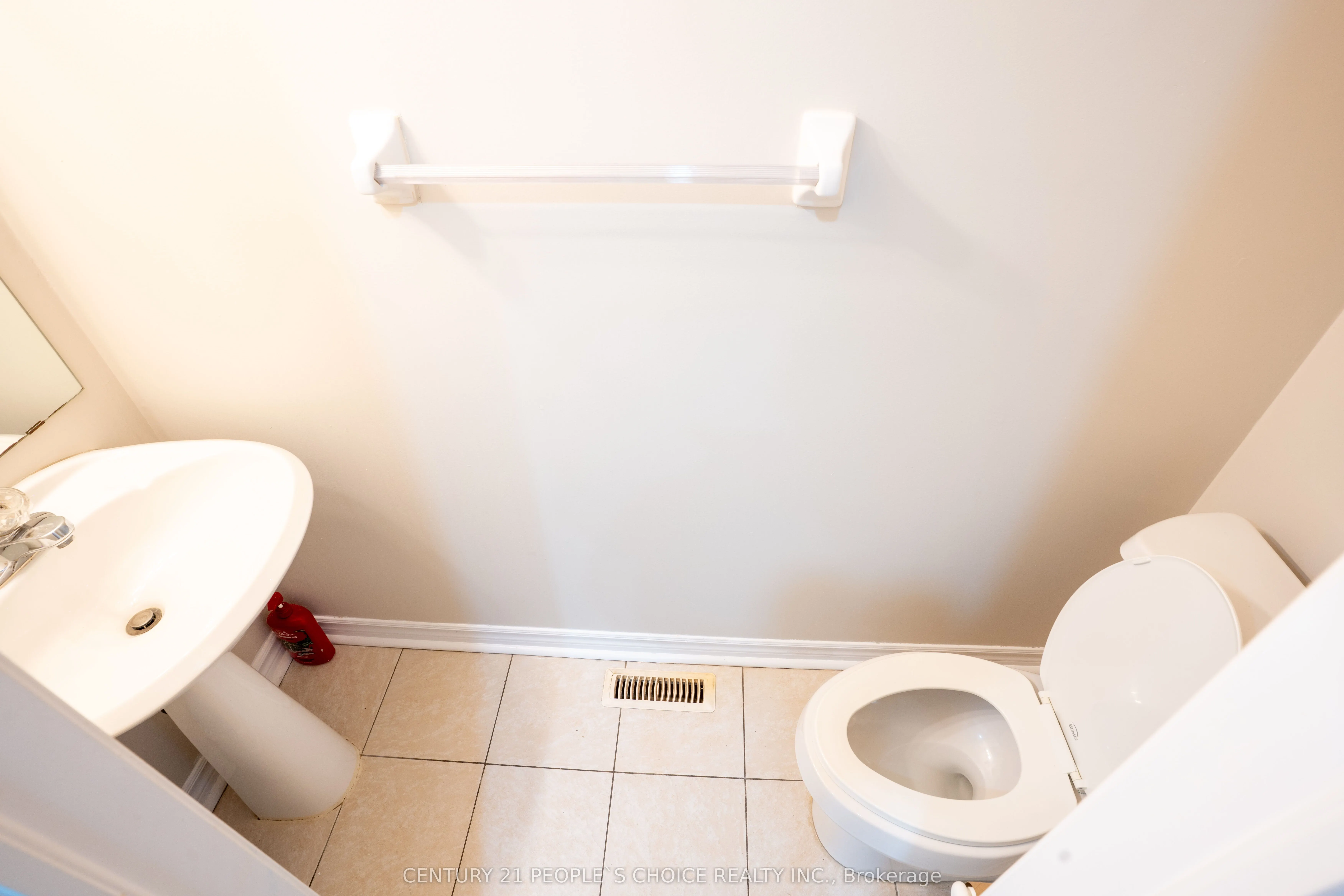 61 Quail Feather Crescent