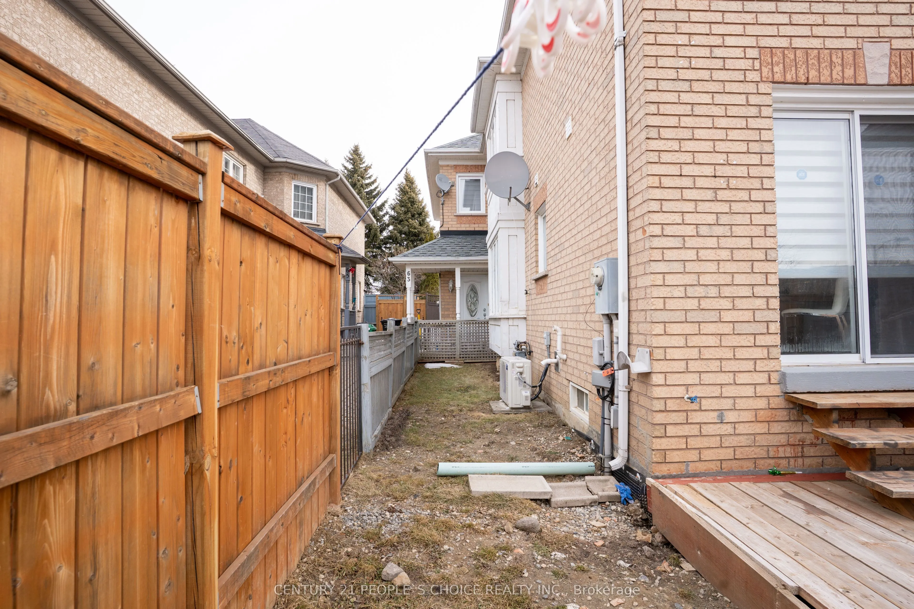 61 Quail Feather Crescent