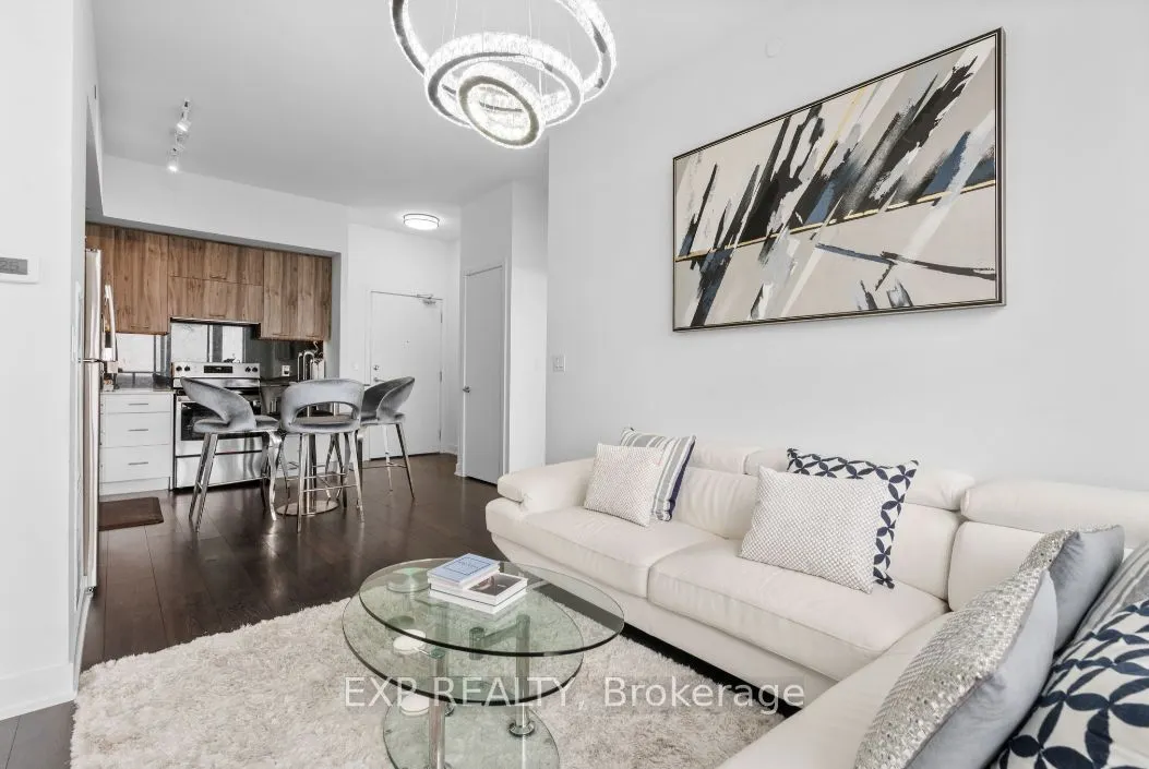 180 Veterans Drive, #806