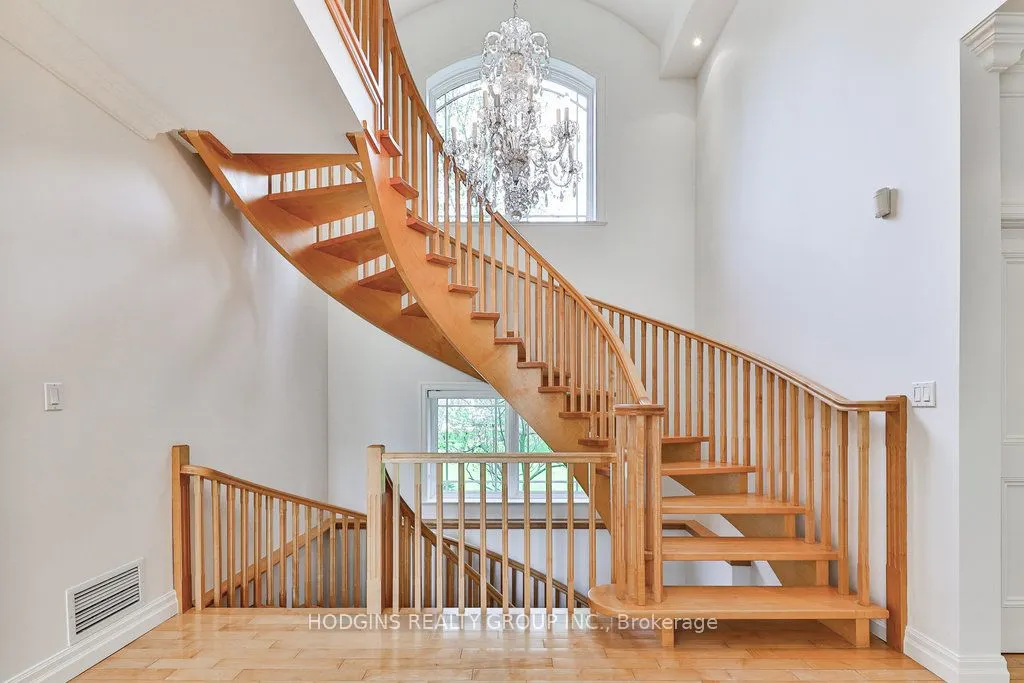 1382 Aldo Drive