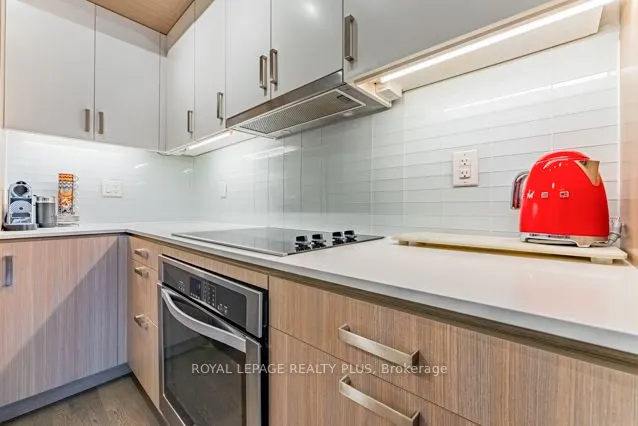 1575 Lakeshore Road W #465