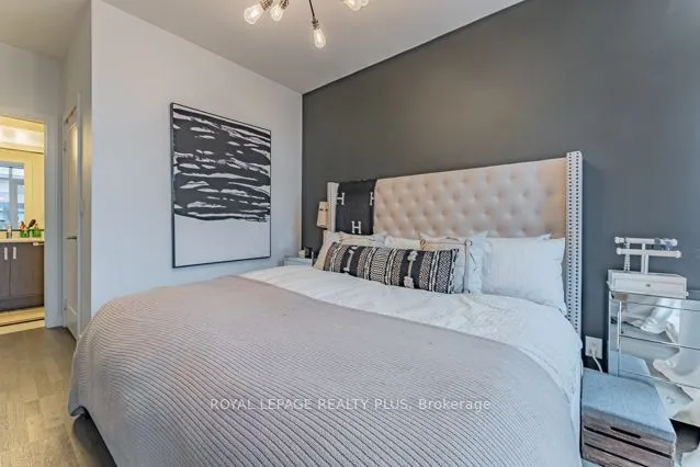 1575 Lakeshore Road W #465