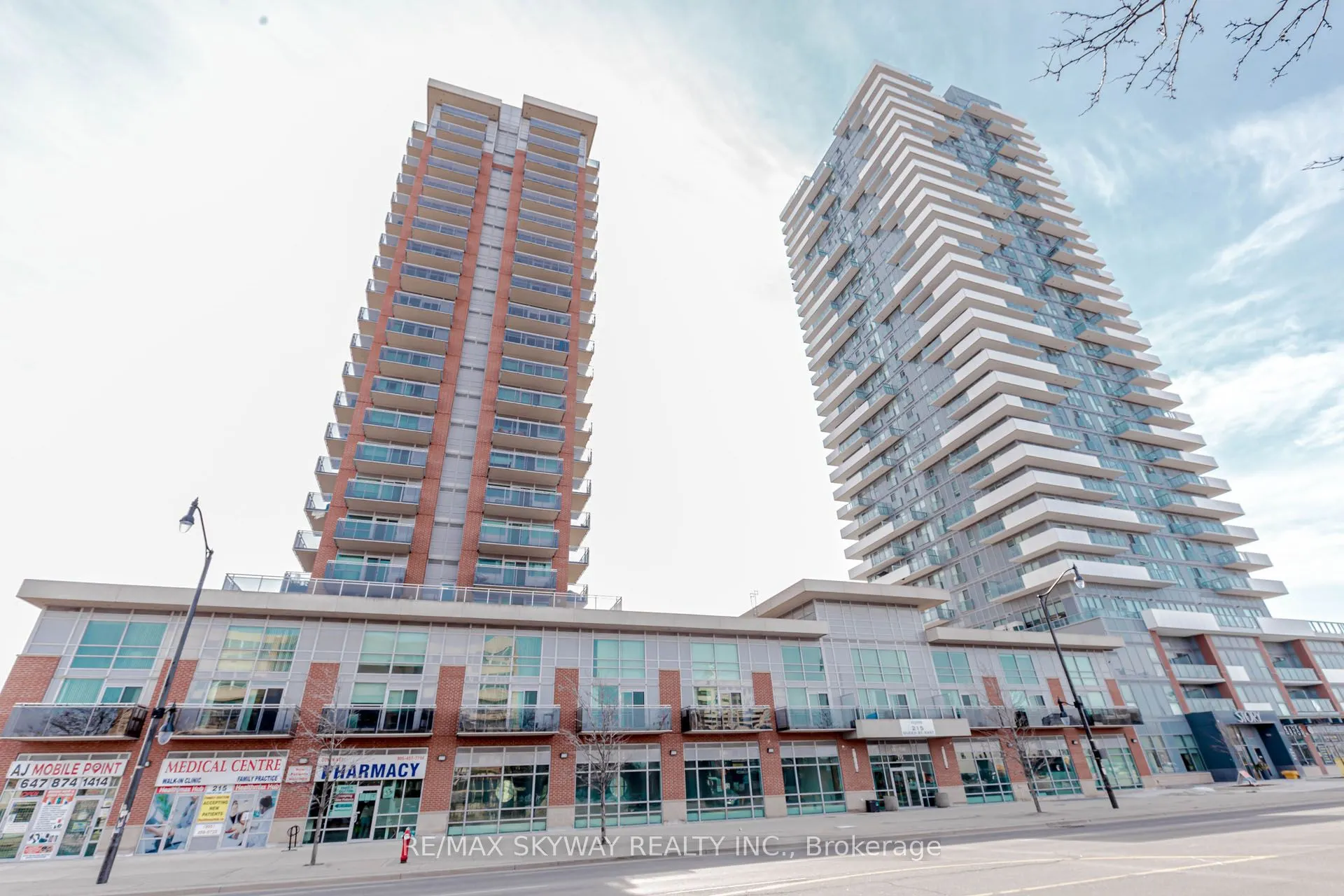 215 Queen Street E, #403