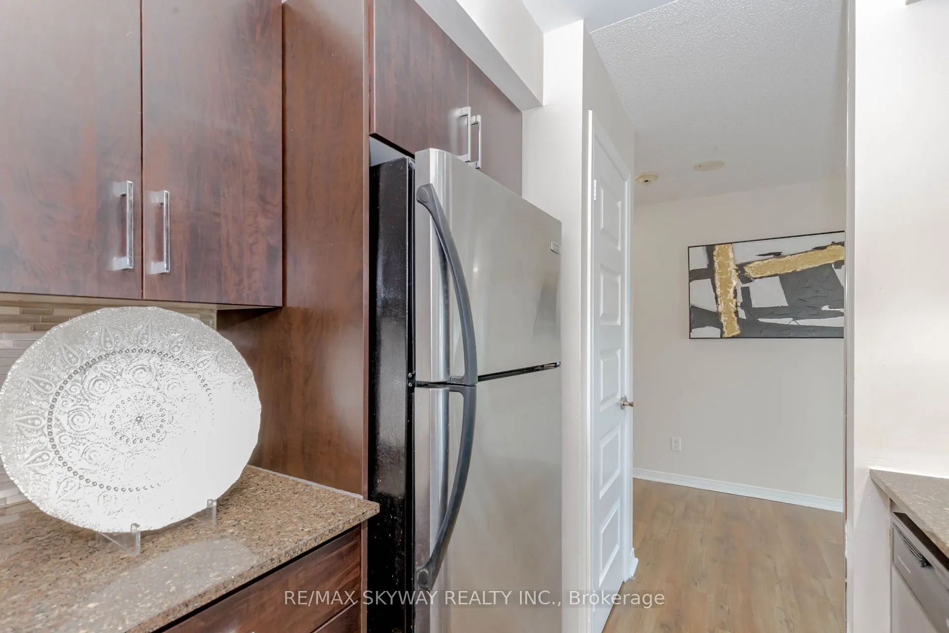 215 Queen Street E, #403