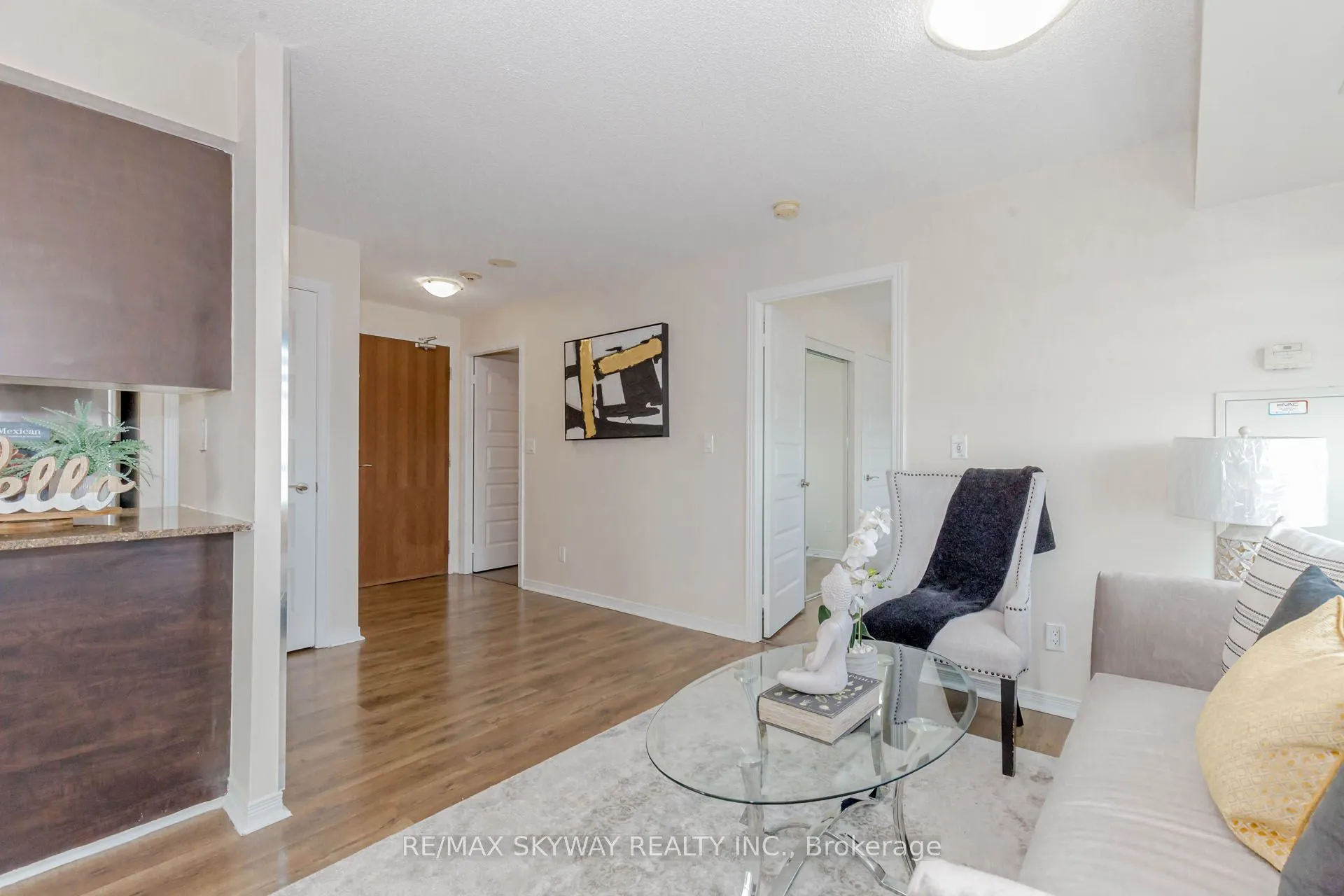 215 Queen Street E, #403