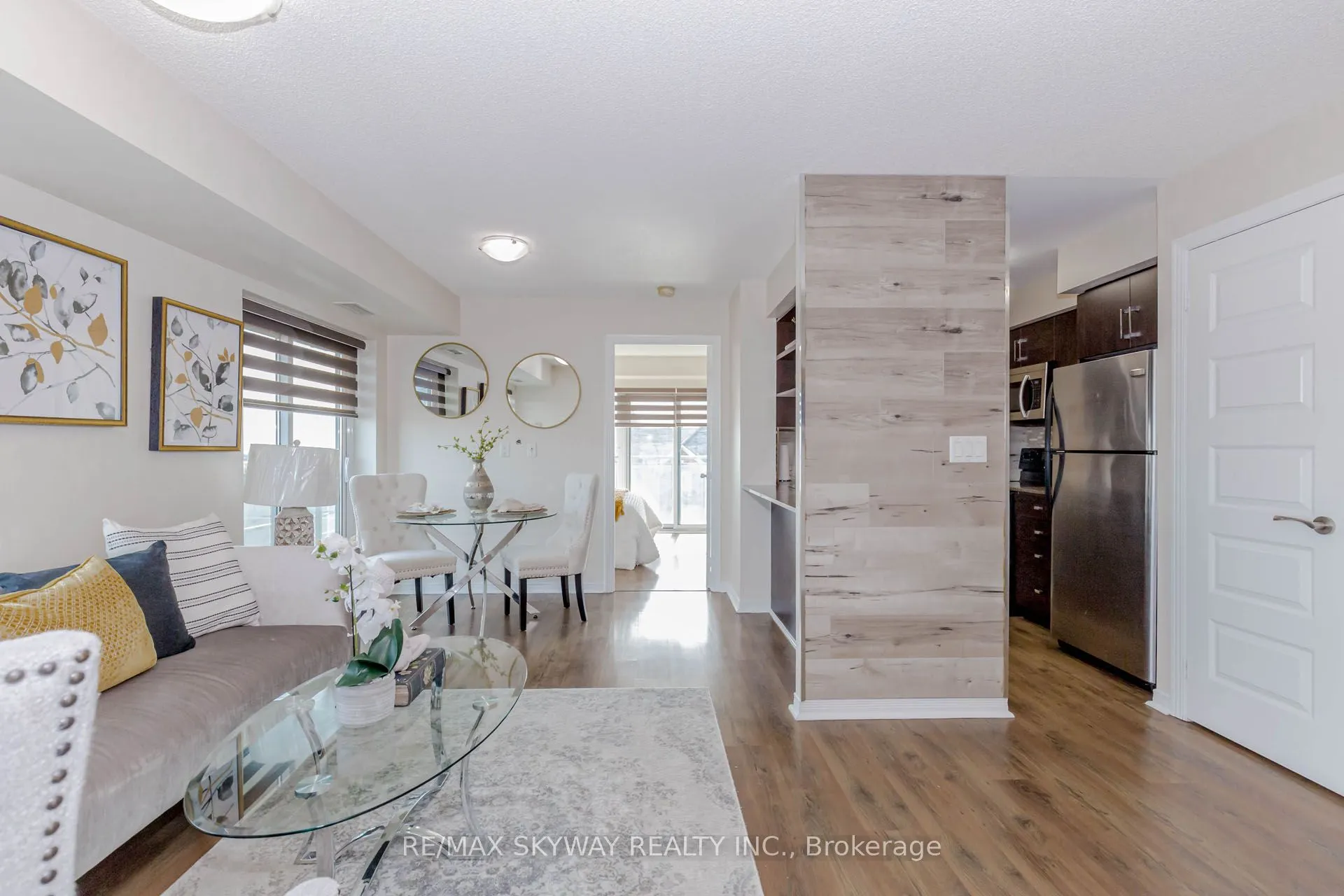 215 Queen Street E, #403