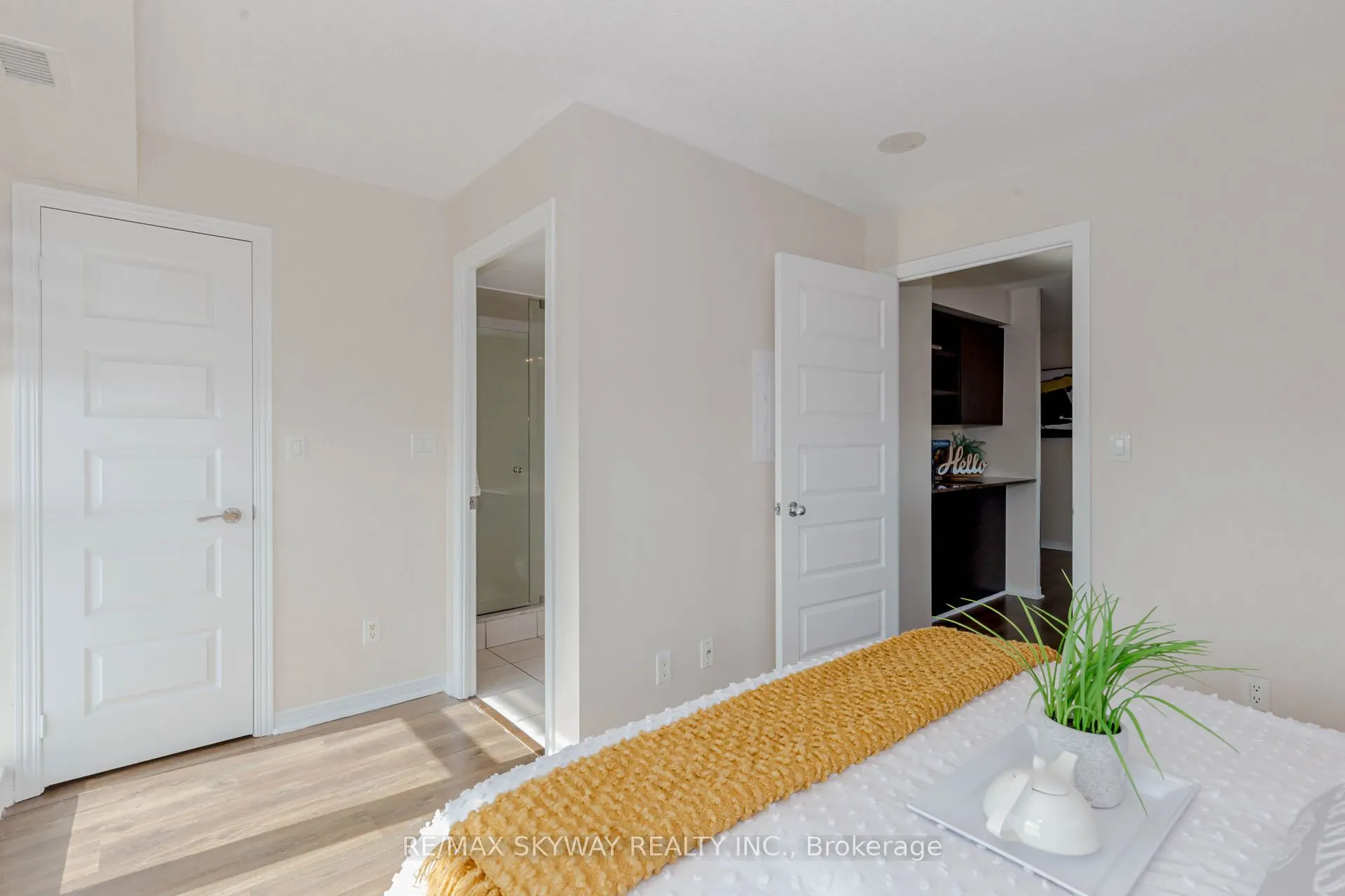 215 Queen Street E, #403