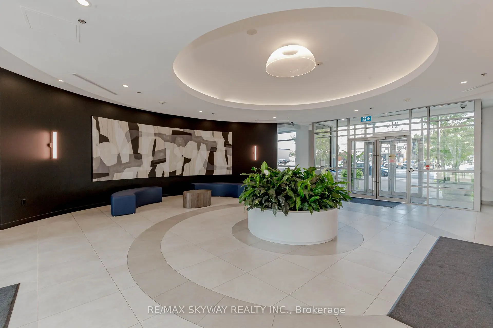 215 Queen Street E, #403