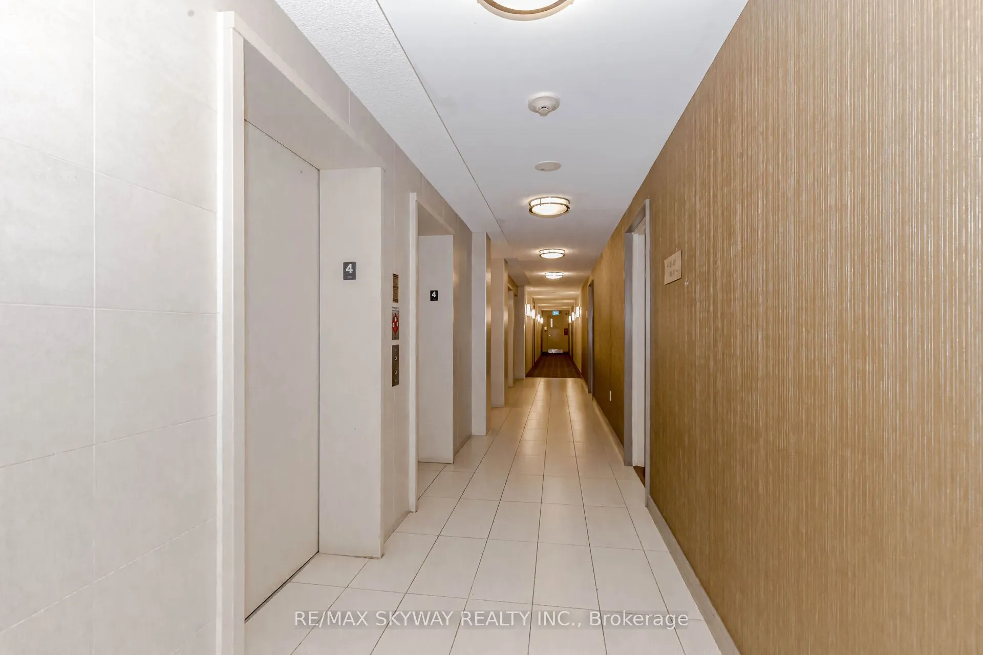 215 Queen Street E, #403