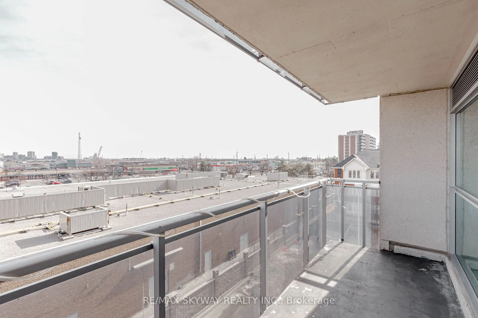 215 Queen Street E, #403