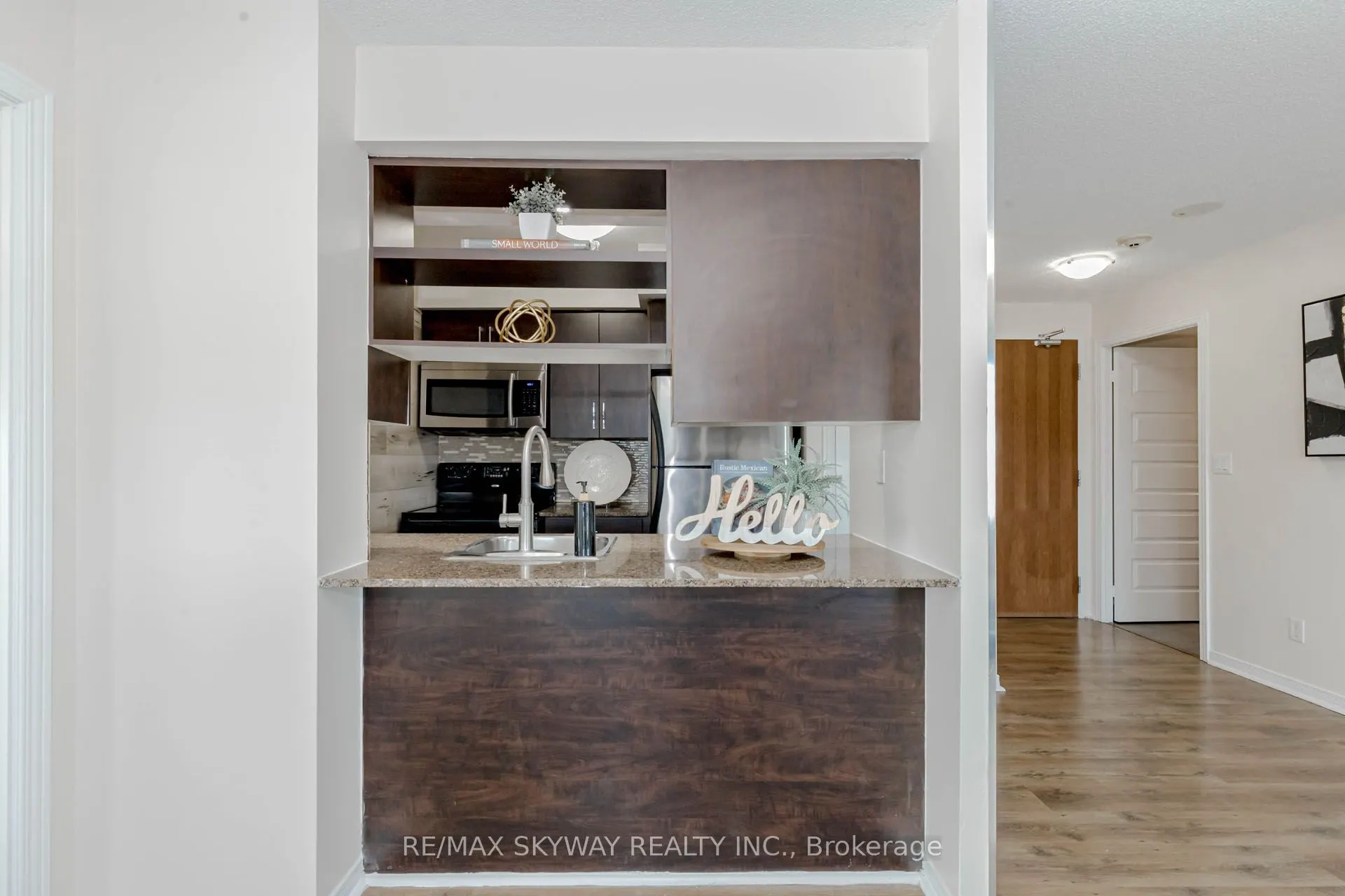 215 Queen Street E, #403