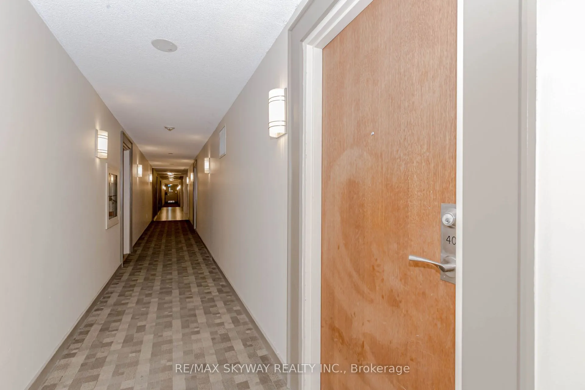 215 Queen Street E, #403