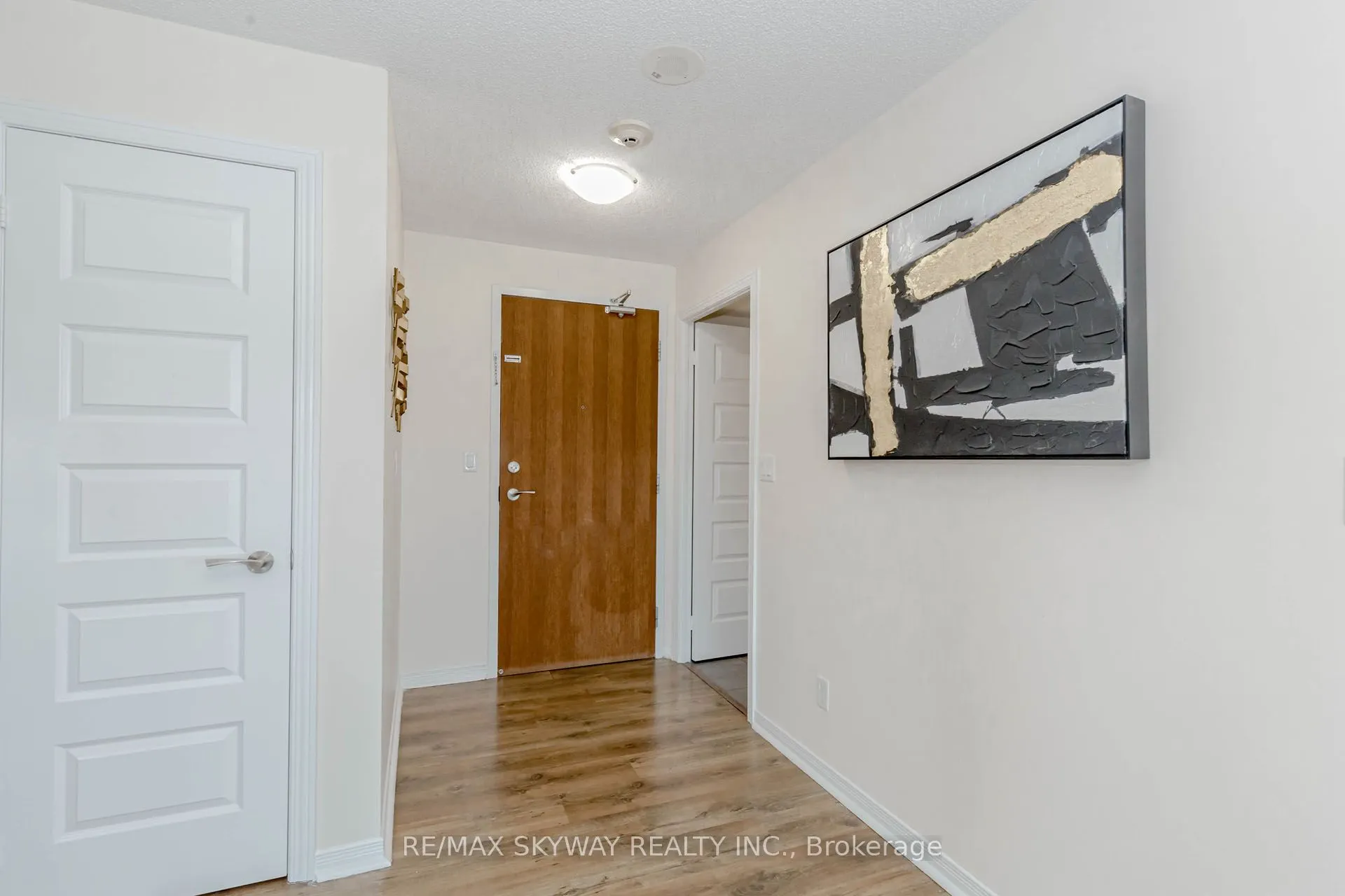 215 Queen Street E, #403