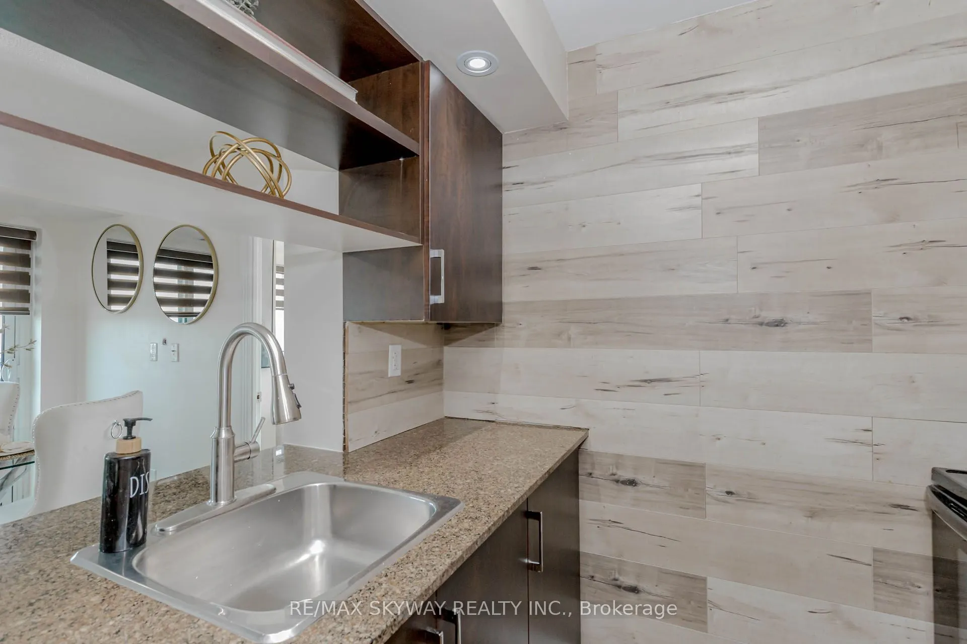 215 Queen Street E, #403