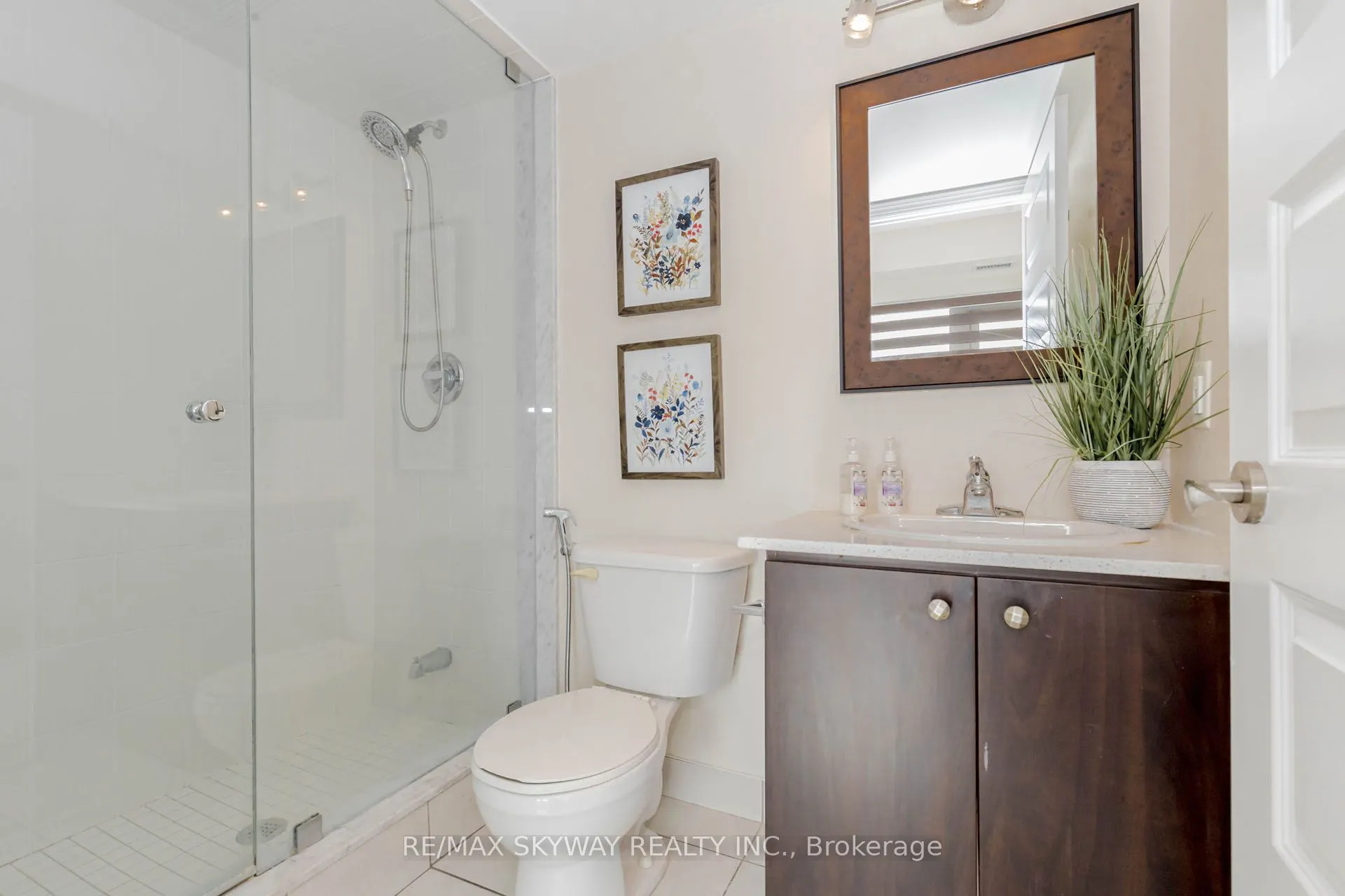 215 Queen Street E, #403