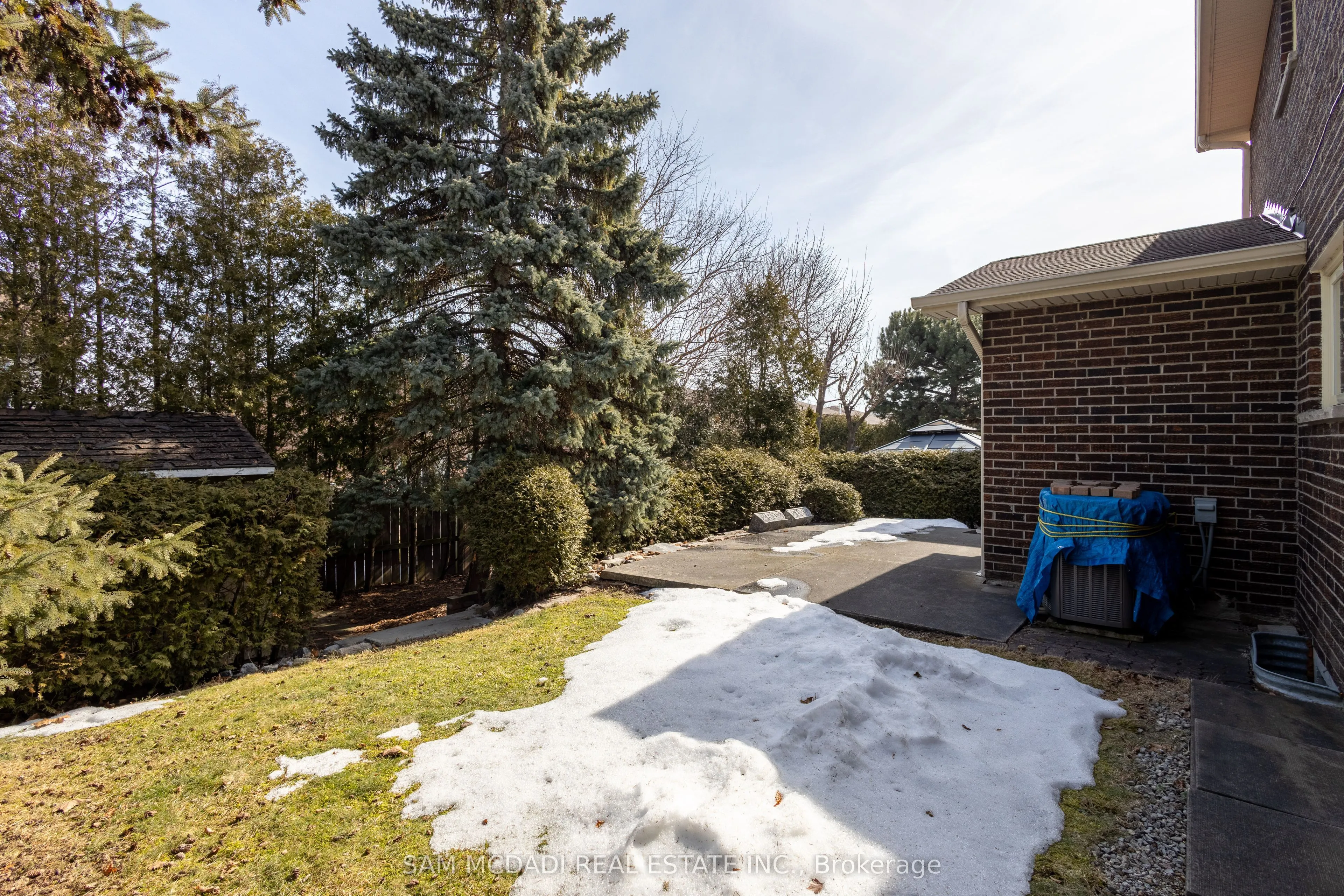 2529 Claymore Crescent