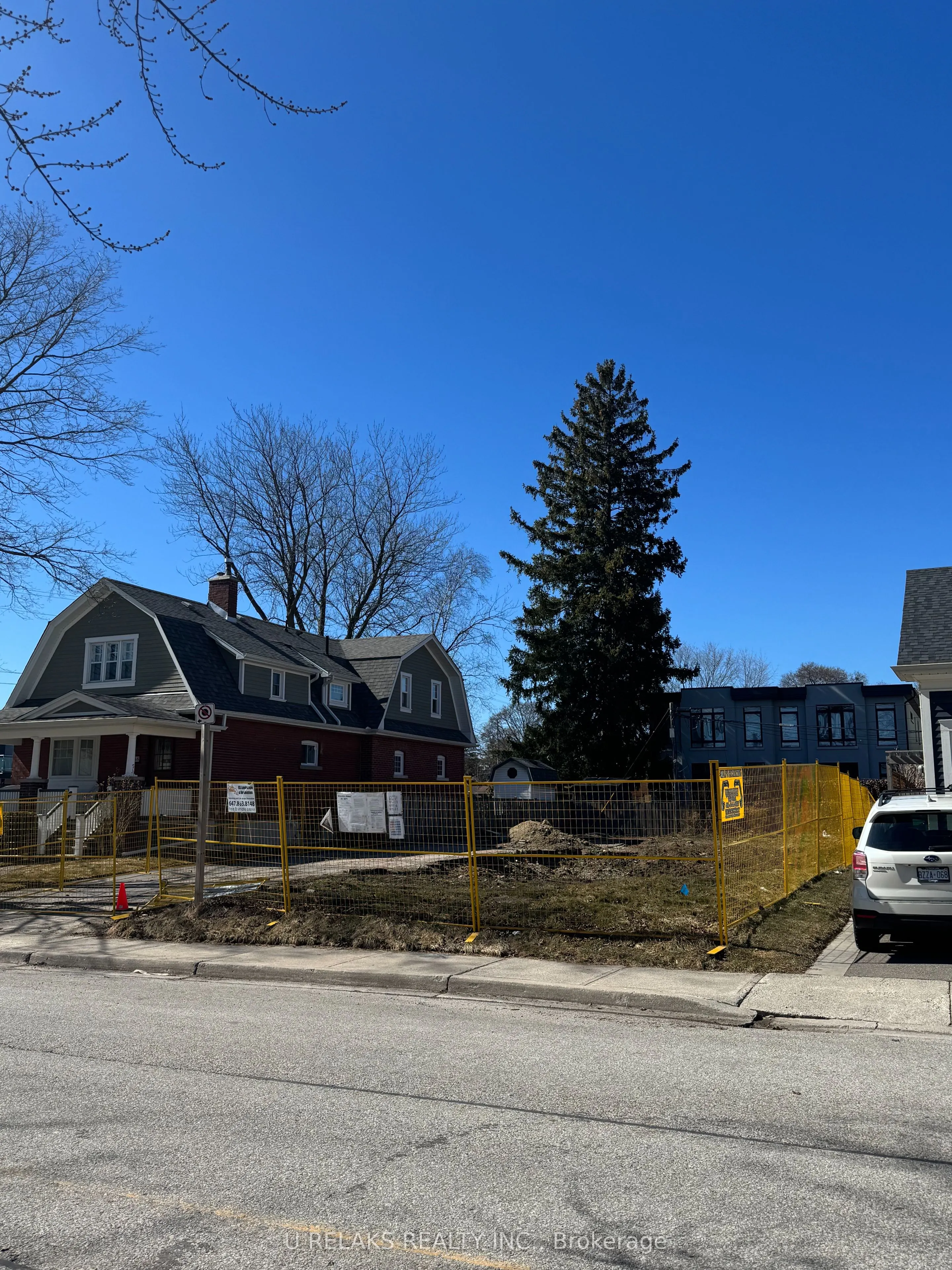 52 Forest Avenue