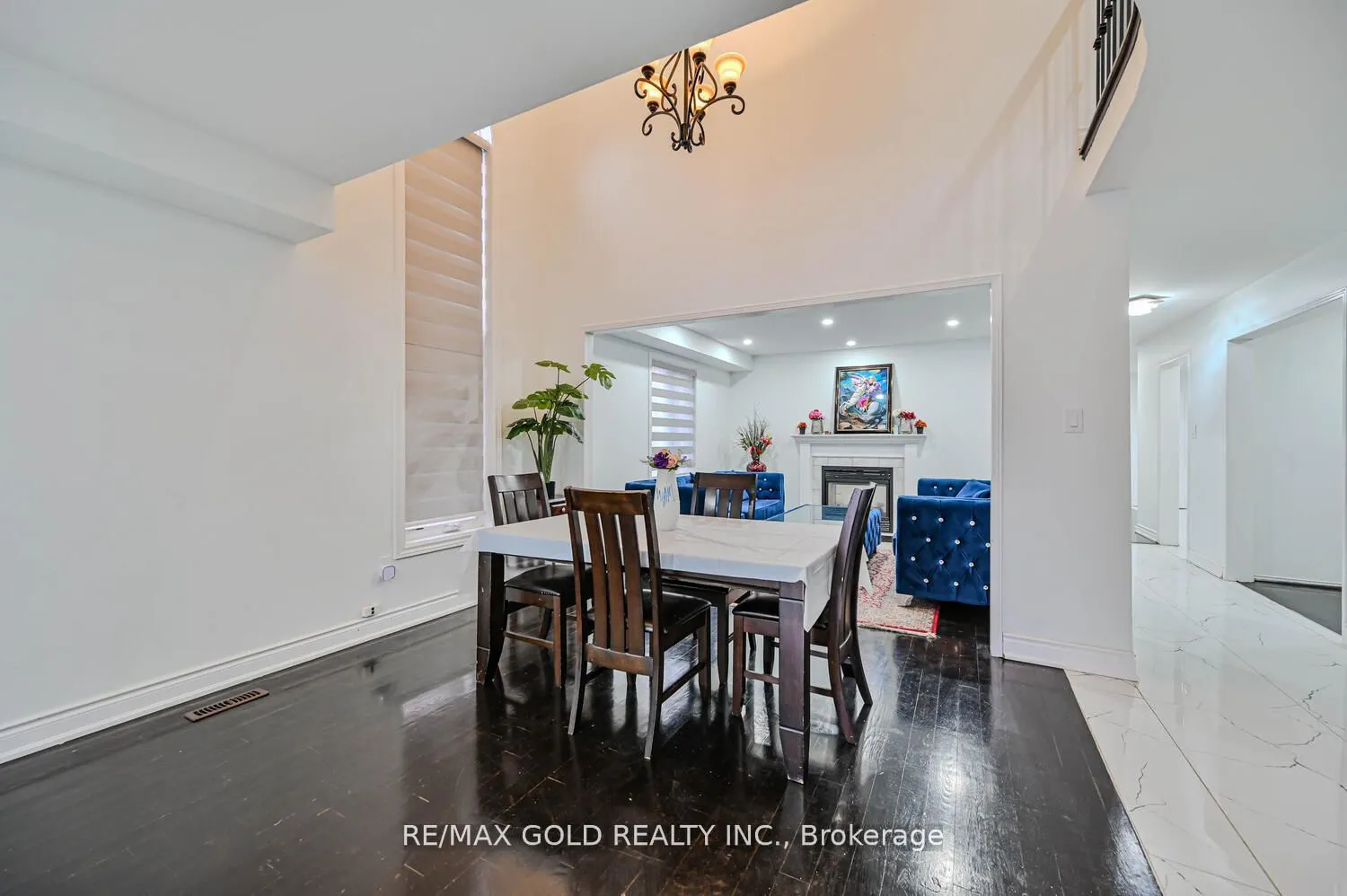 247 Cresthaven Road