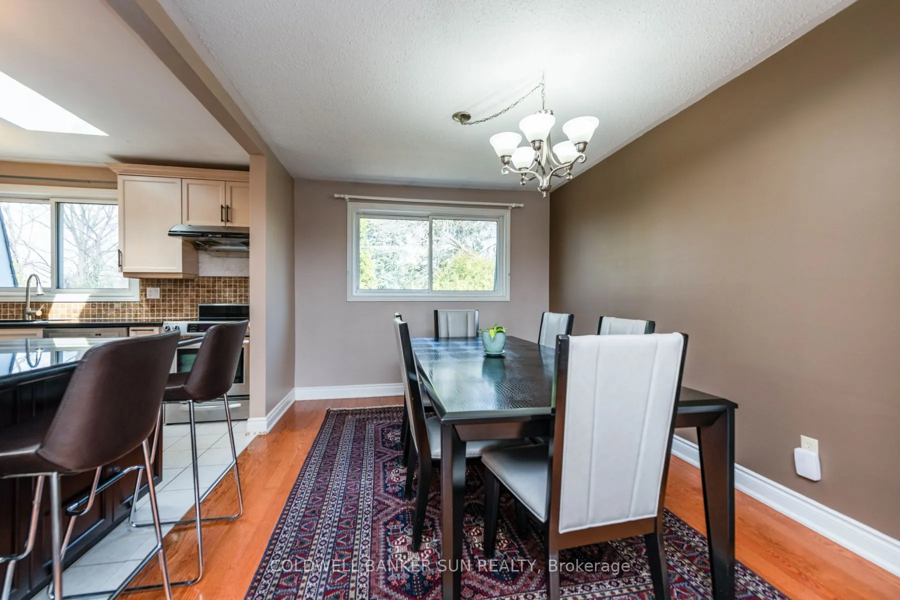 2483 Yarmouth Crescent