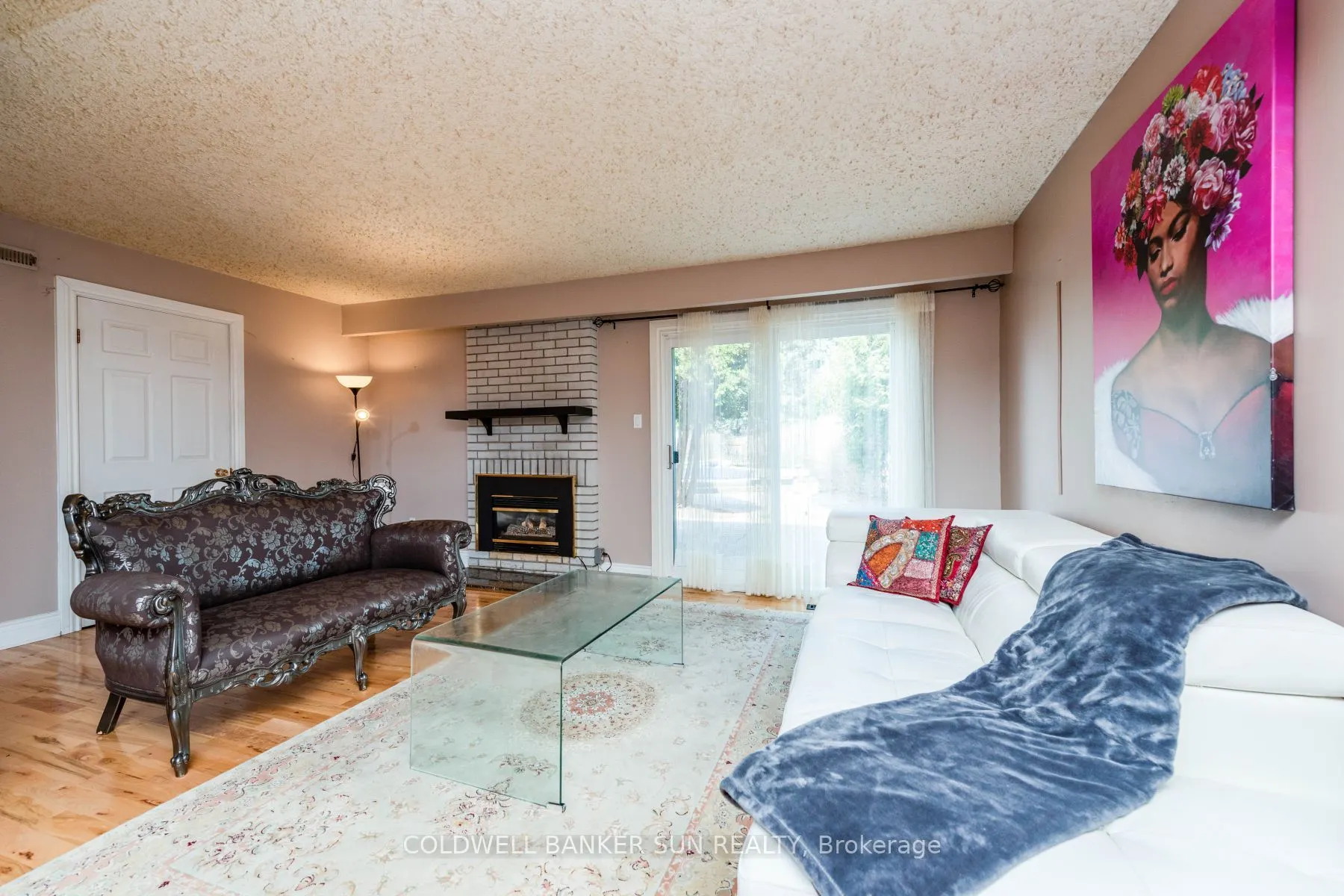 2483 Yarmouth Crescent