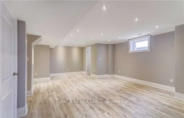 1 Aura Lea Boulevard