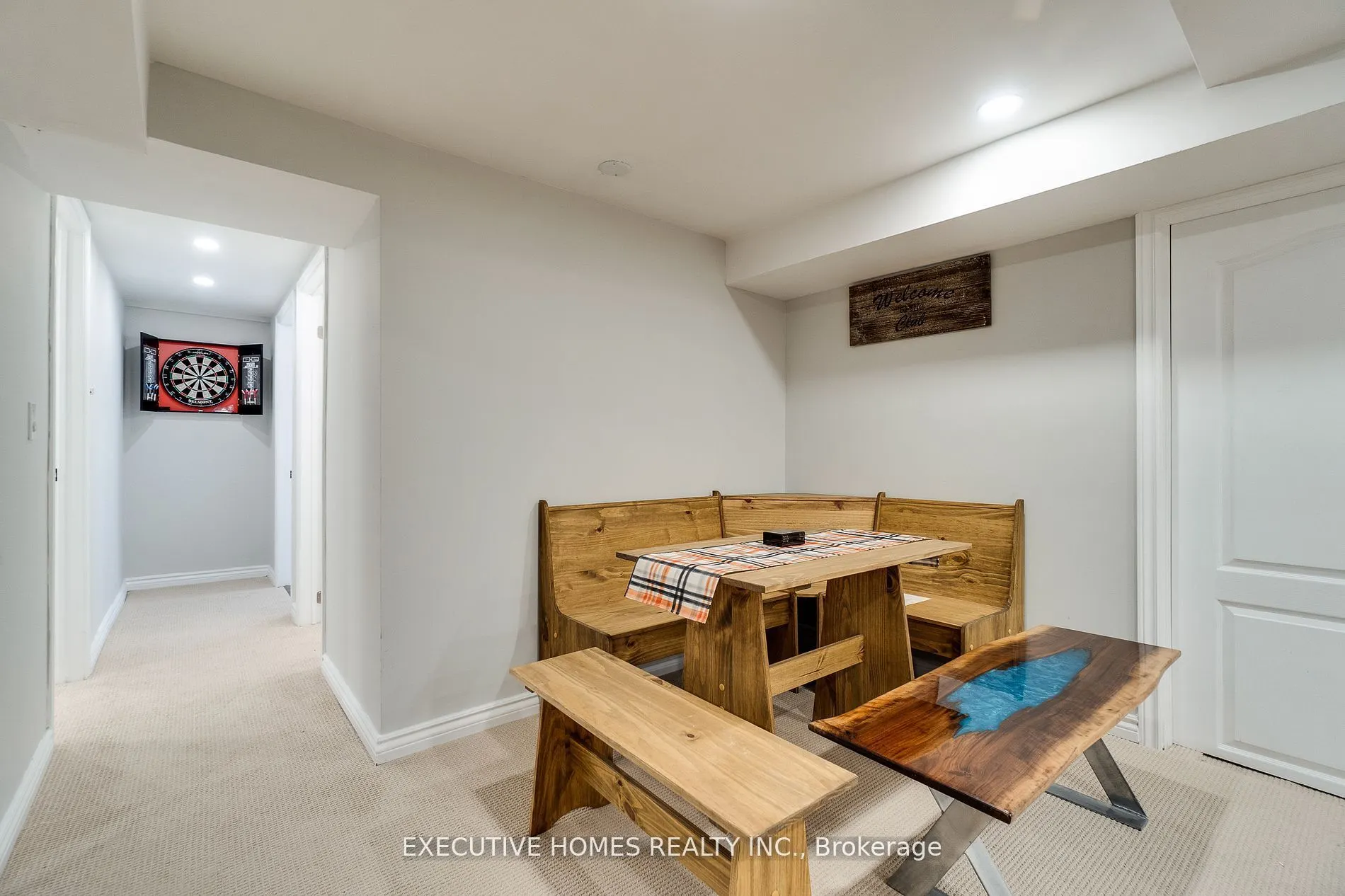 208 Glen Oak Drive