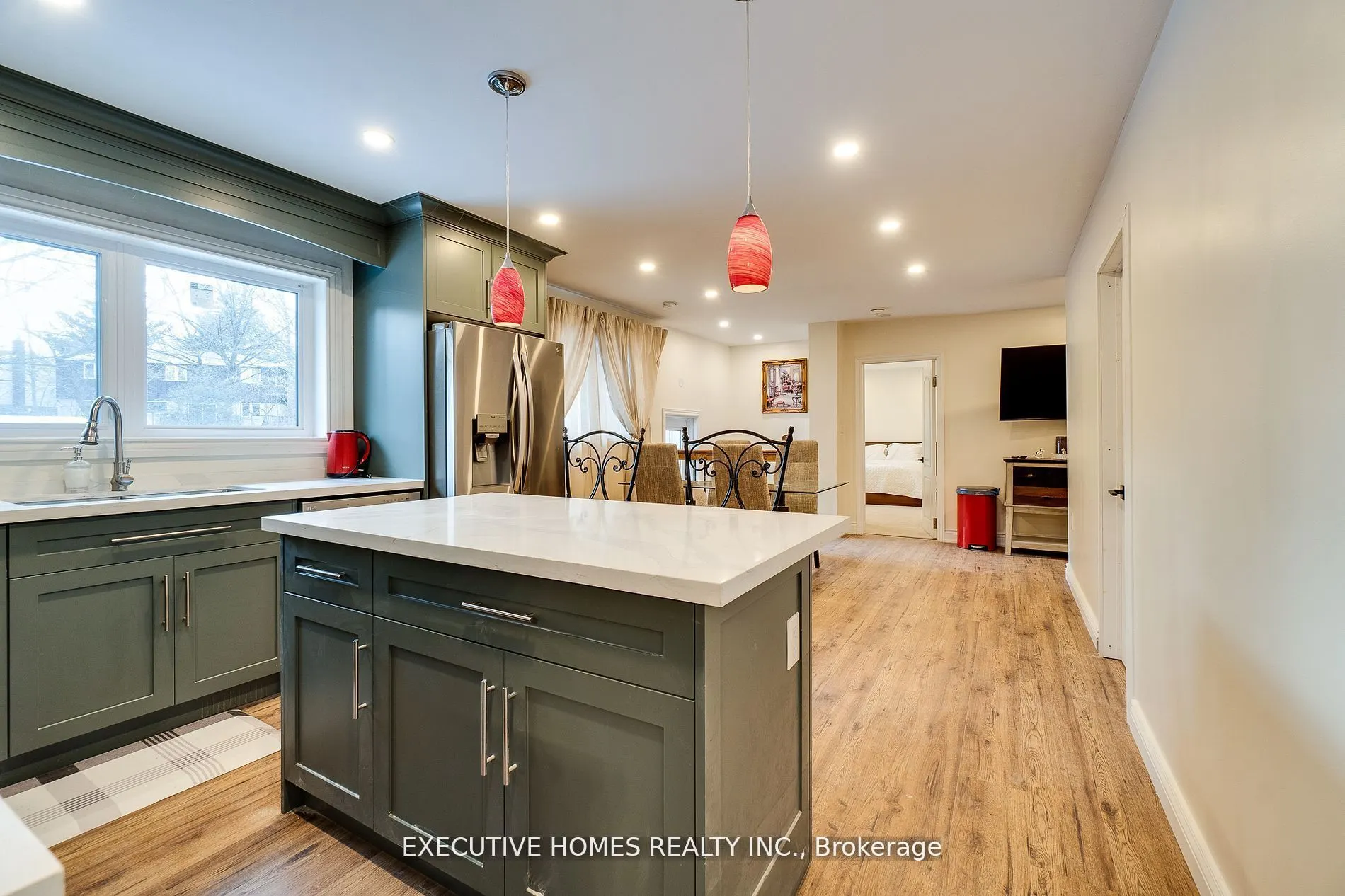 208 Glen Oak Drive