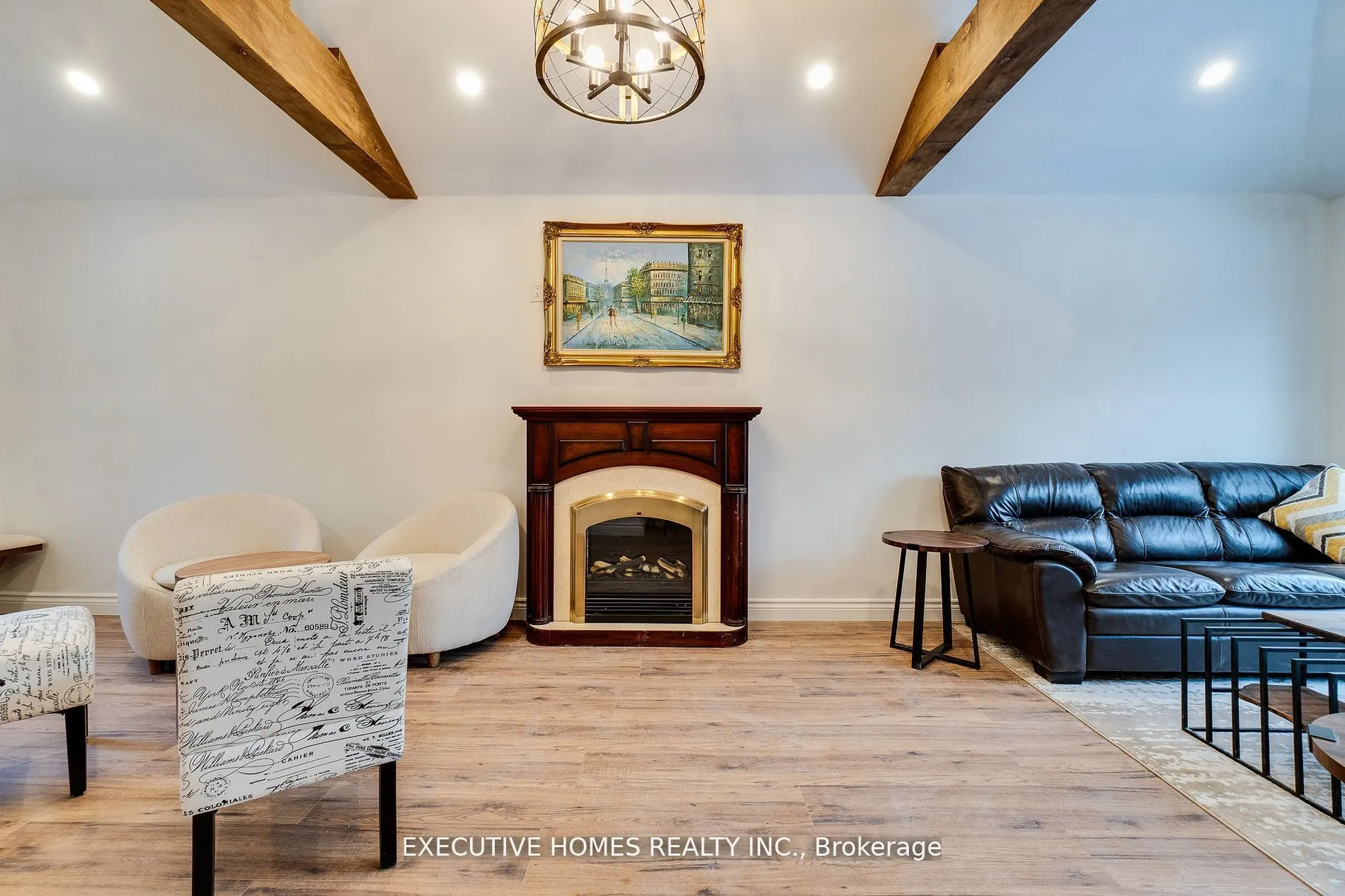 208 Glen Oak Drive