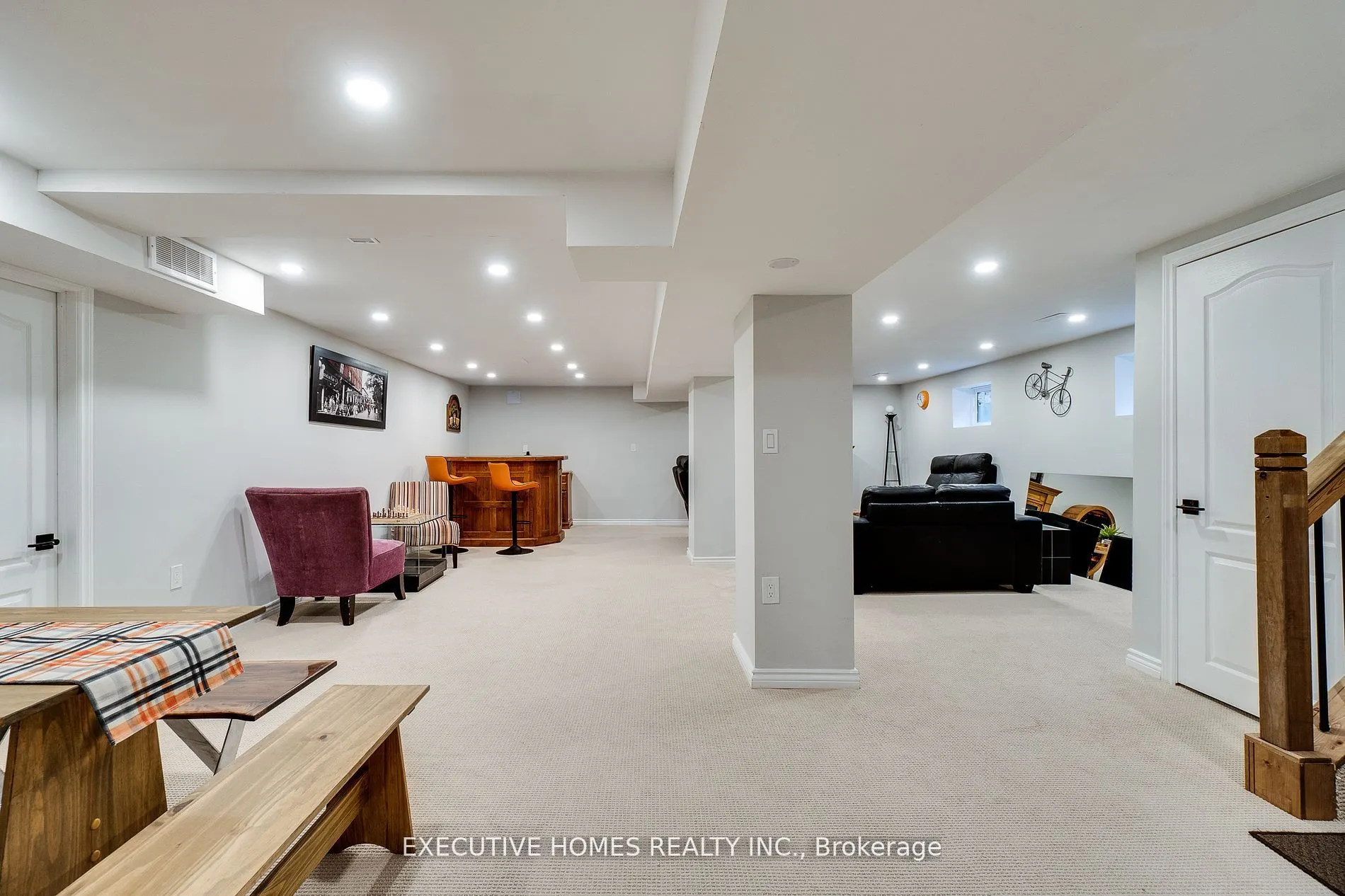 208 Glen Oak Drive