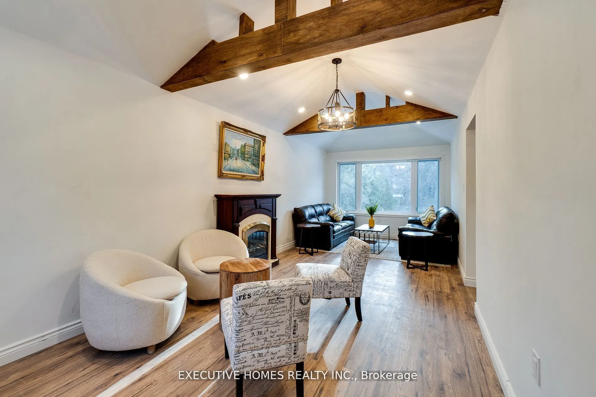 208 Glen Oak Drive